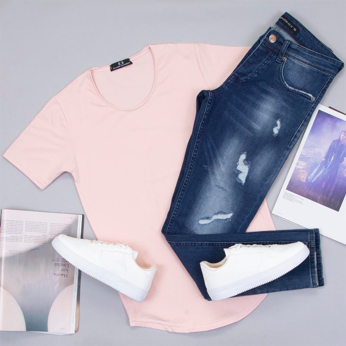 Pembe Basic Tişört Pantolon Ayakkabı Kombin