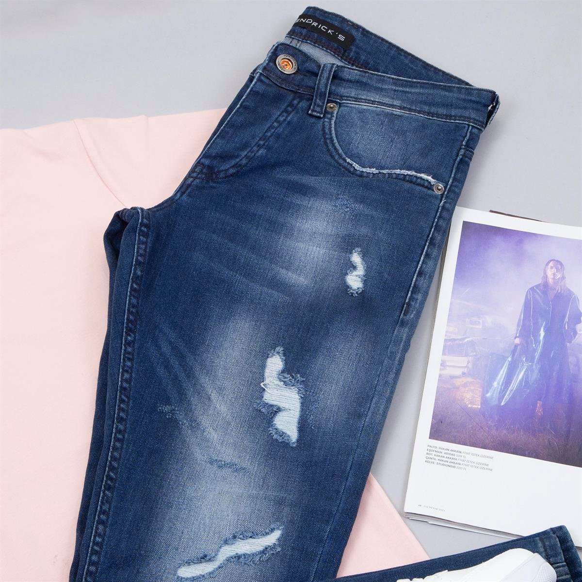 Pembe Basic Tişört Pantolon Ayakkabı Kombin