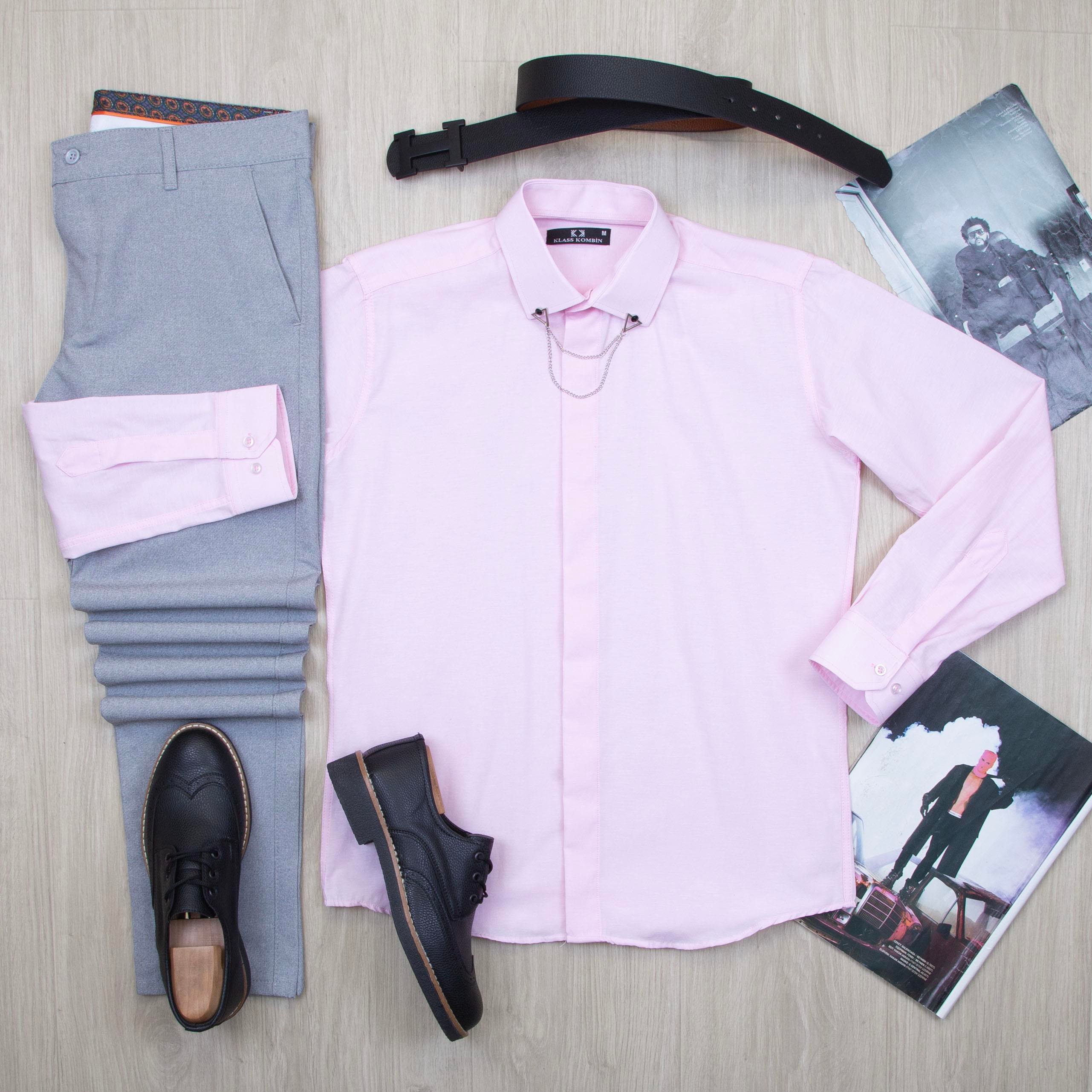 Pembe Gömlek Açık Gri Pantolon Ayakkabı Kombin