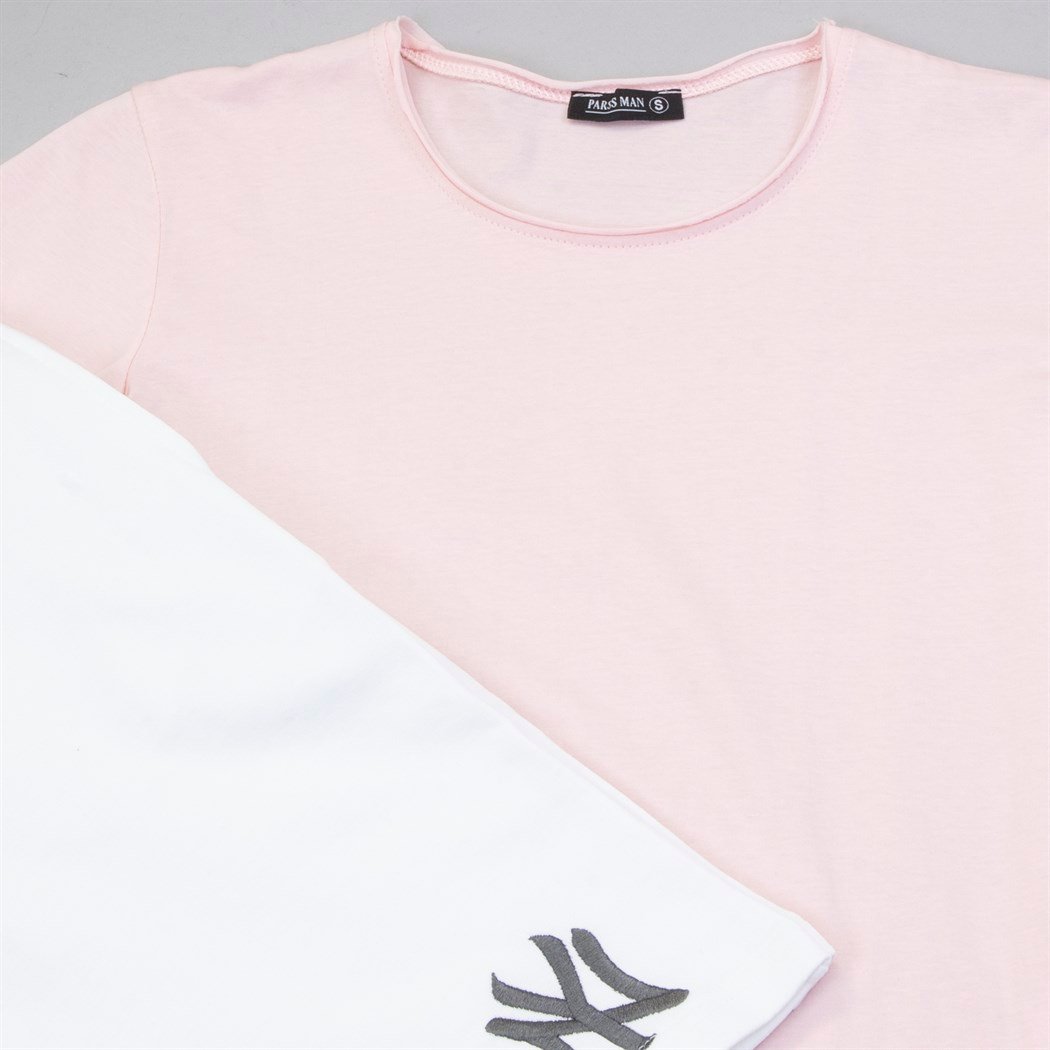 Pembe Tişört Beyaz Penye Şort Kombin