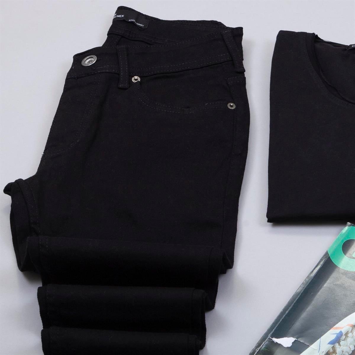 Petrol Yeşil Şişme Yelek Tişört Pantolon Ayakkabı Kombin