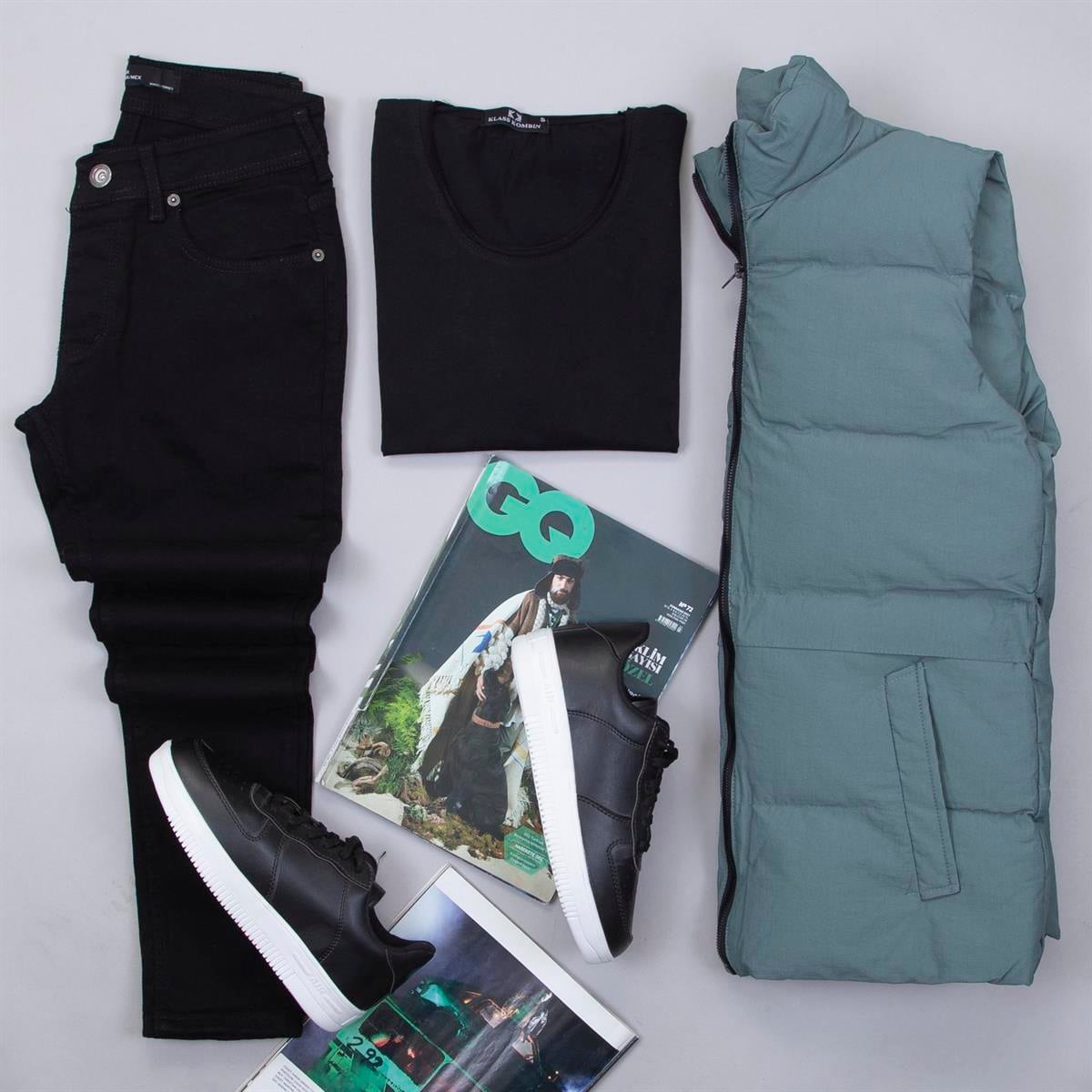 Petrol Yeşil Şişme Yelek Tişört Pantolon Ayakkabı Kombin