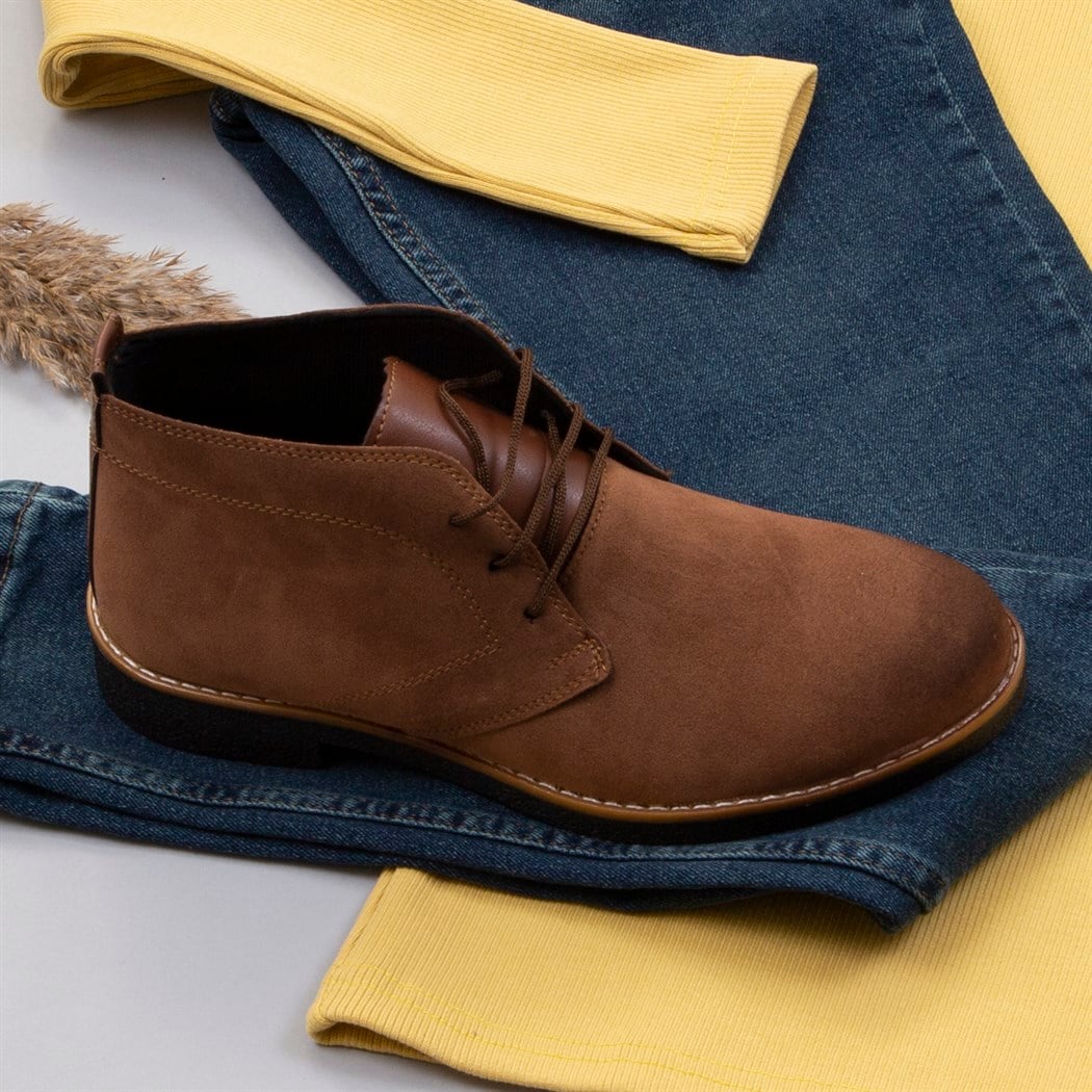 Sarı Boğazlı Kazak Pantolon Bot Kombin