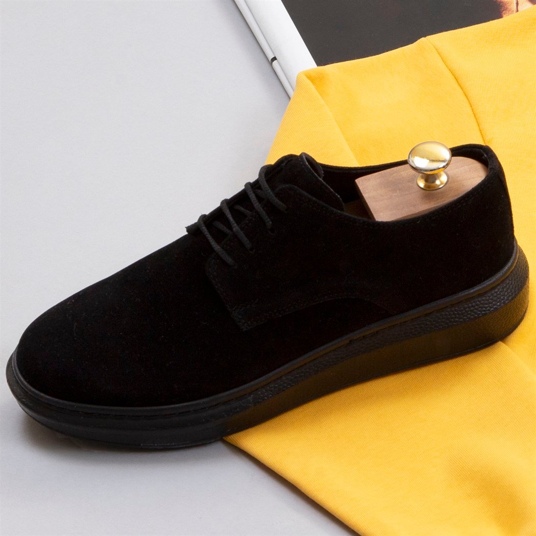 Sarı Kapşonlu Sweat Pantolon Ayakkabı Kombin