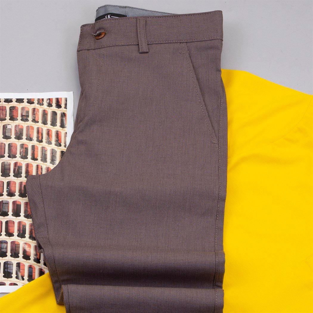 Sarı Polo Yaka Tişört Pantolon Ayakkabı Kombin