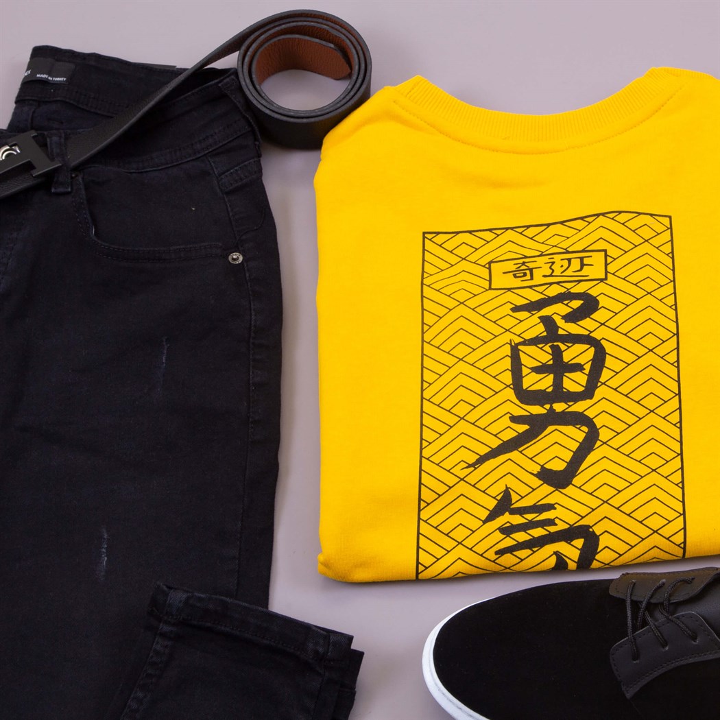 Sarı Sweat Pantolon Ayakkabı Kombin