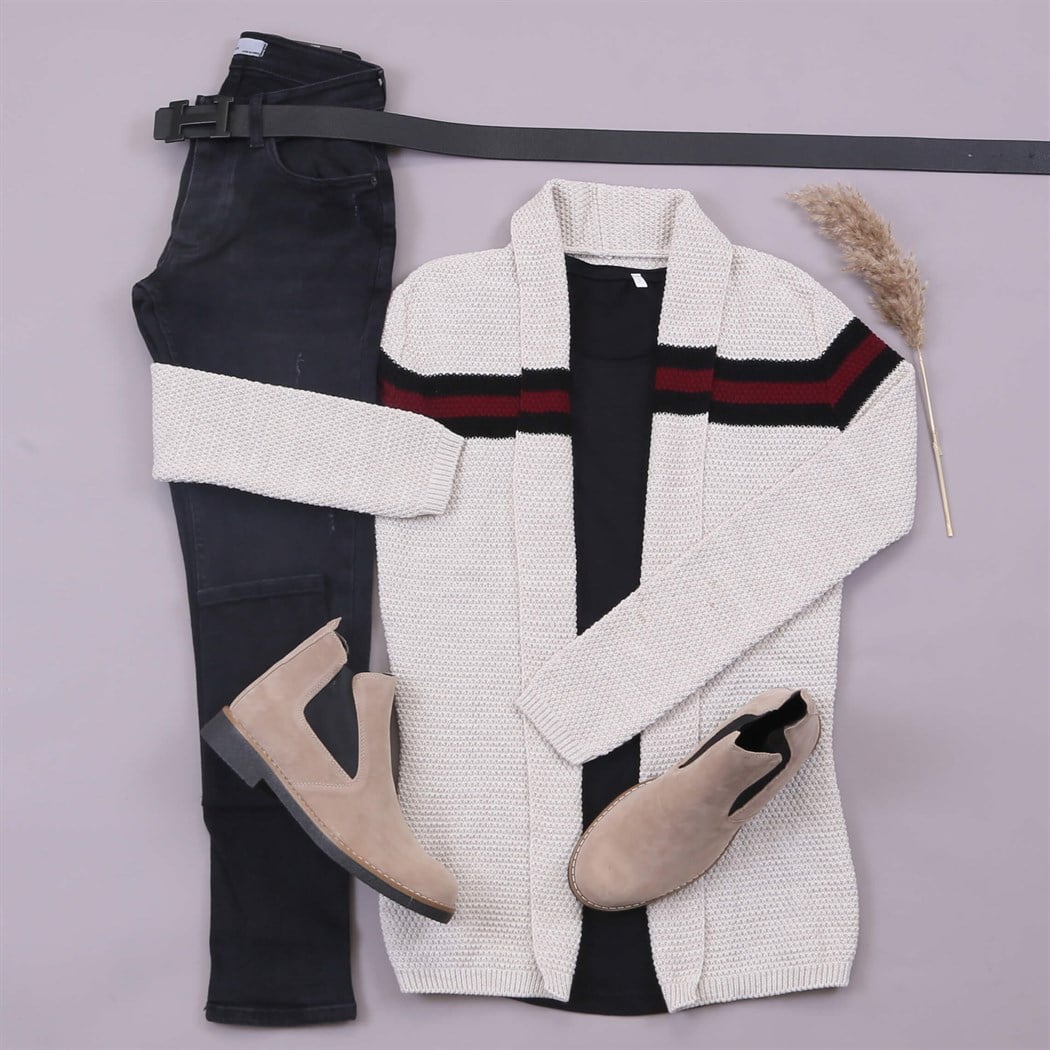 Şeritli Bej Hırka Tişört Pantolon Bot Kombin