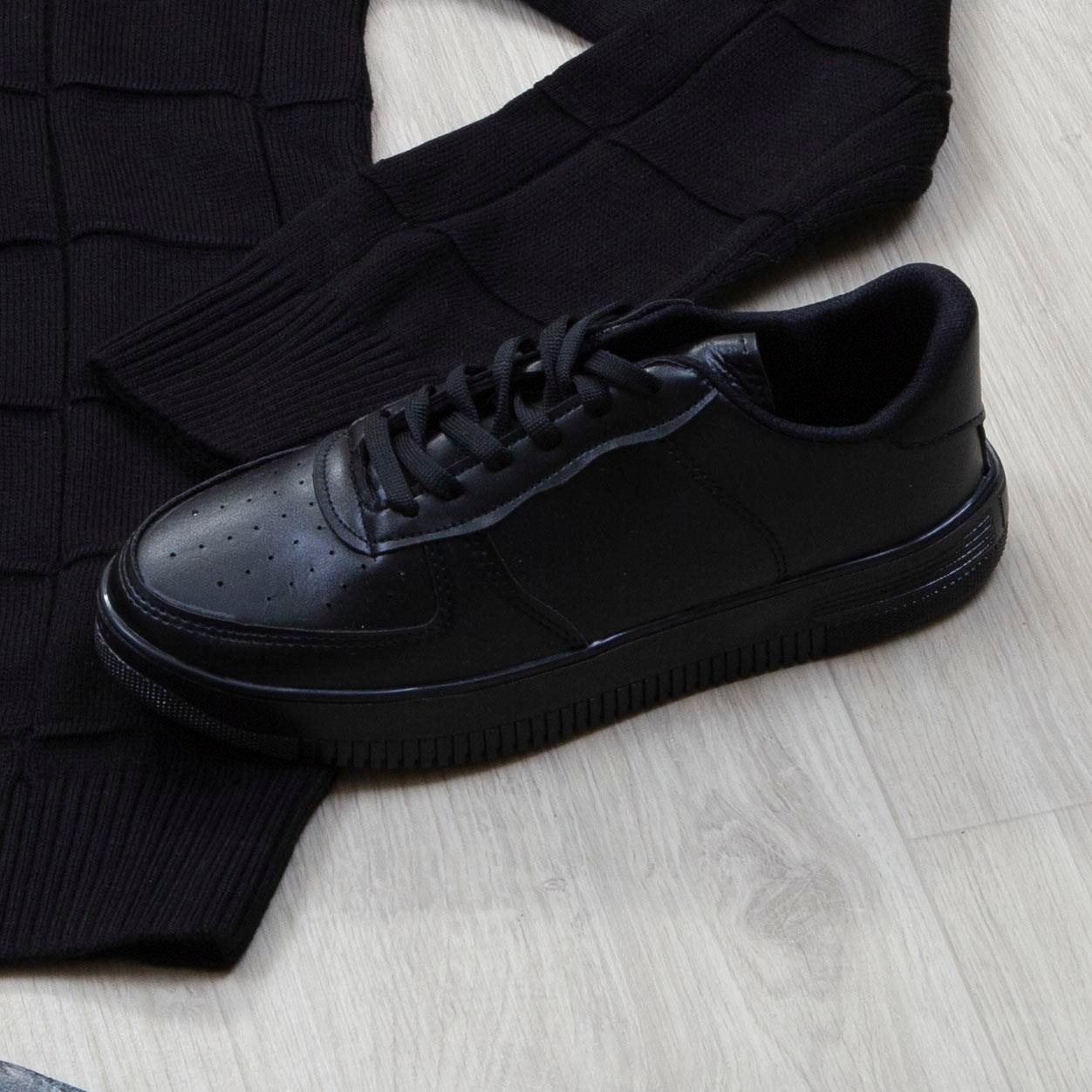 Şeritli Kazak Pantolon Ayakkabı Kombin