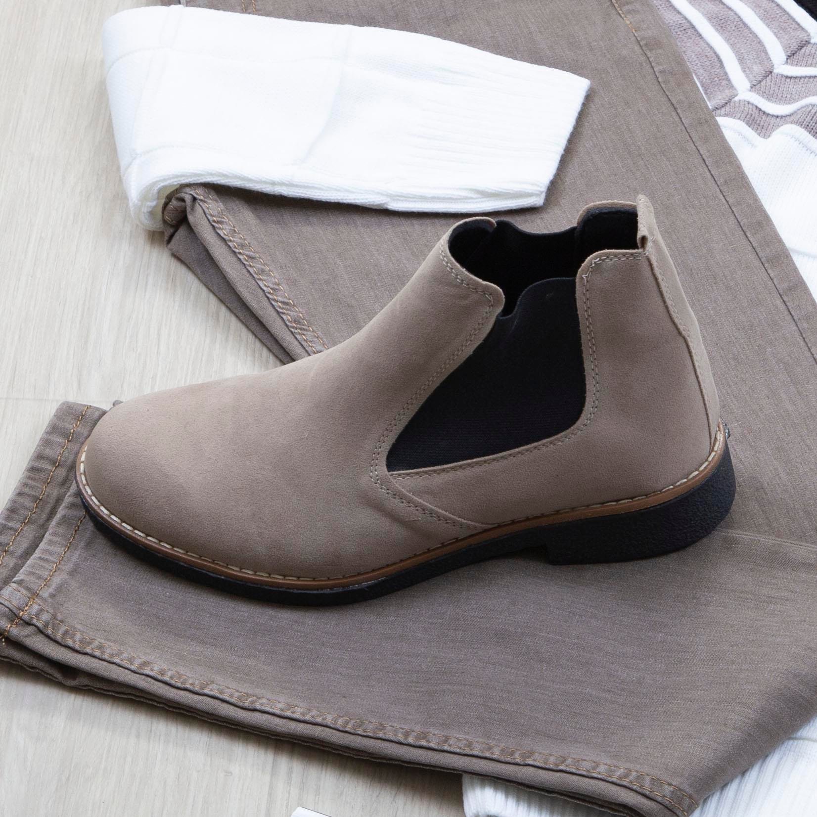 Şeritli Kazak Pantolon Bot Kombin