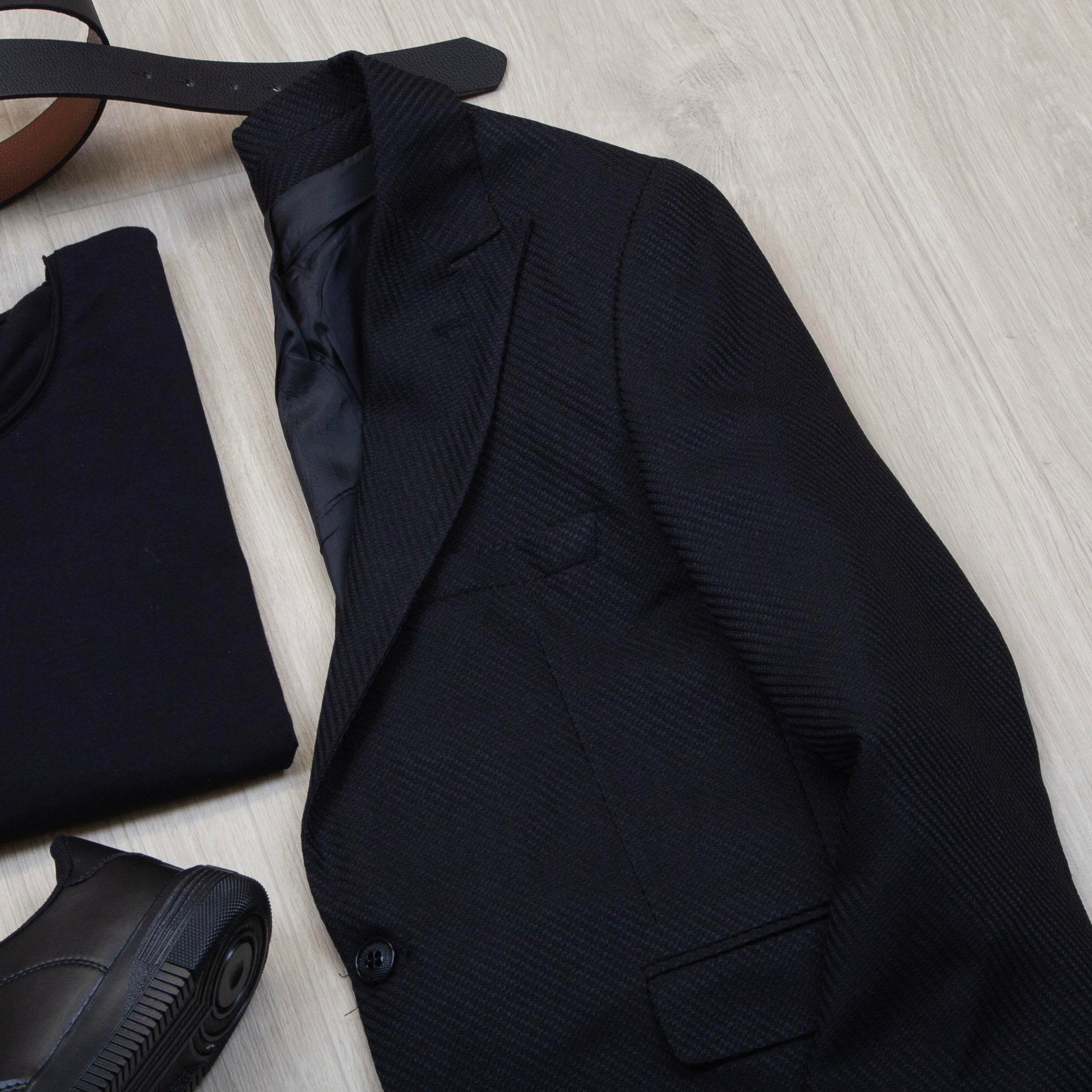 Siyah Blazer Ceket Tişört Pantolon Ayakkabı Kombin