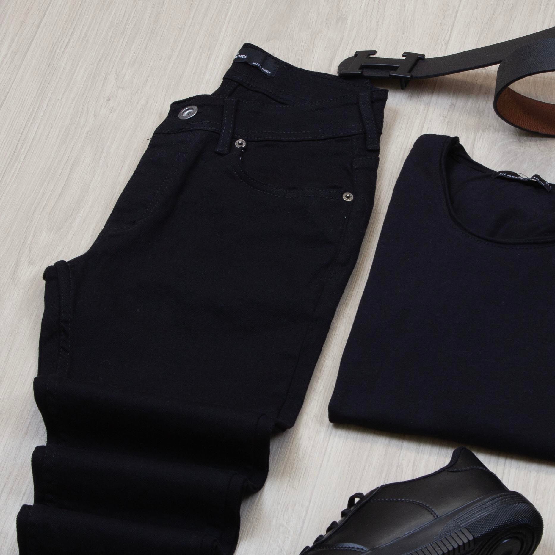 Siyah Blazer Ceket Tişört Pantolon Ayakkabı Kombin