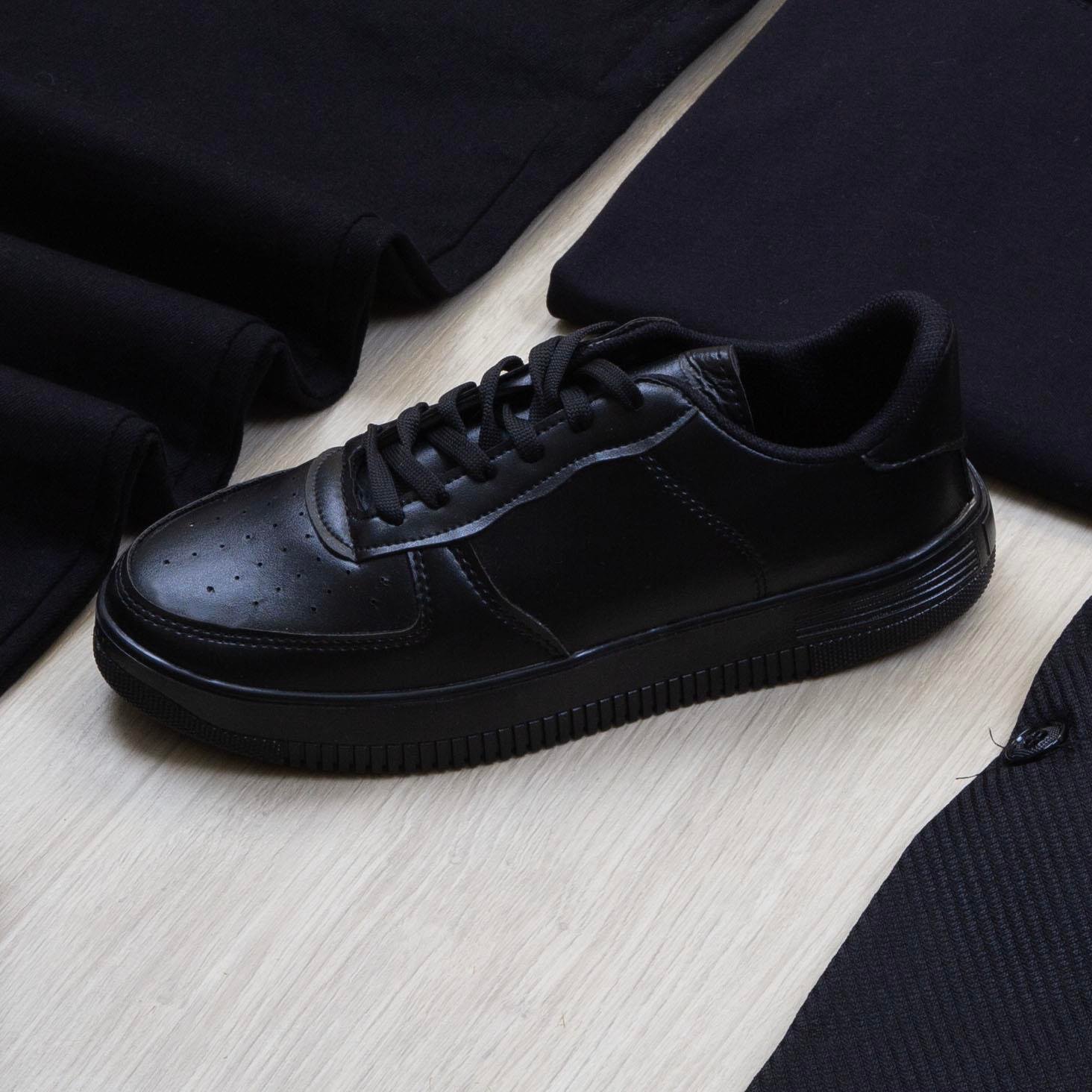 Siyah Blazer Ceket Tişört Pantolon Ayakkabı Kombin