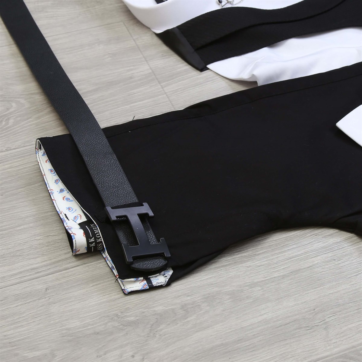 Siyah Blazer Ceket Yelek Ayakkabı Kombini