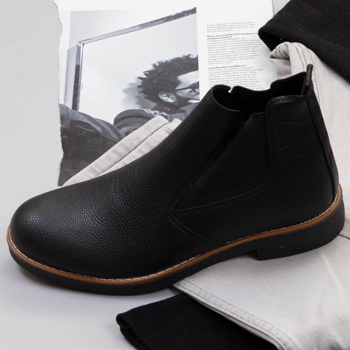 Siyah Boğazlı Kazak Pantolon Bot Kombin