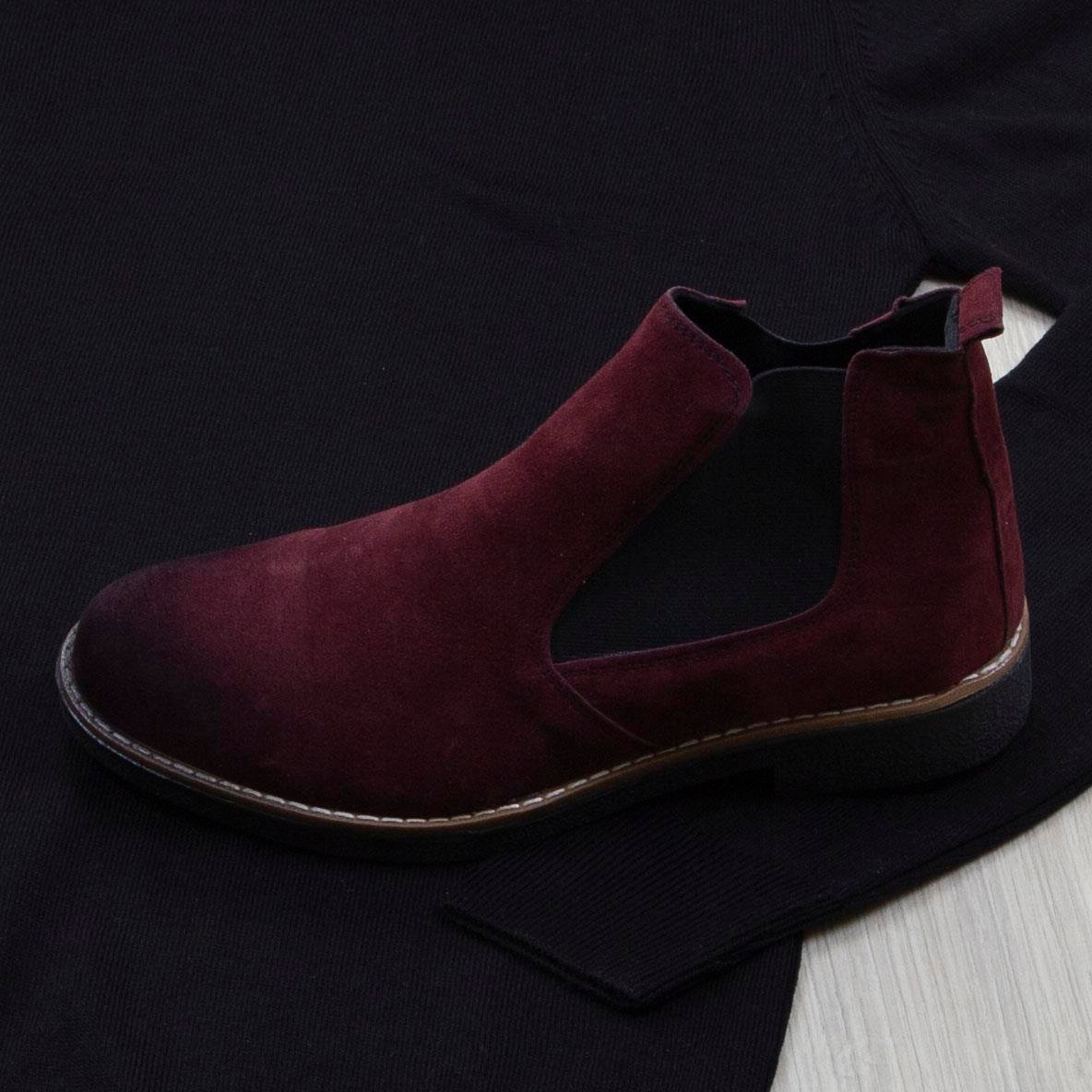 Siyah Boğazlı Triko Kazak Pantolon Bot Kombin