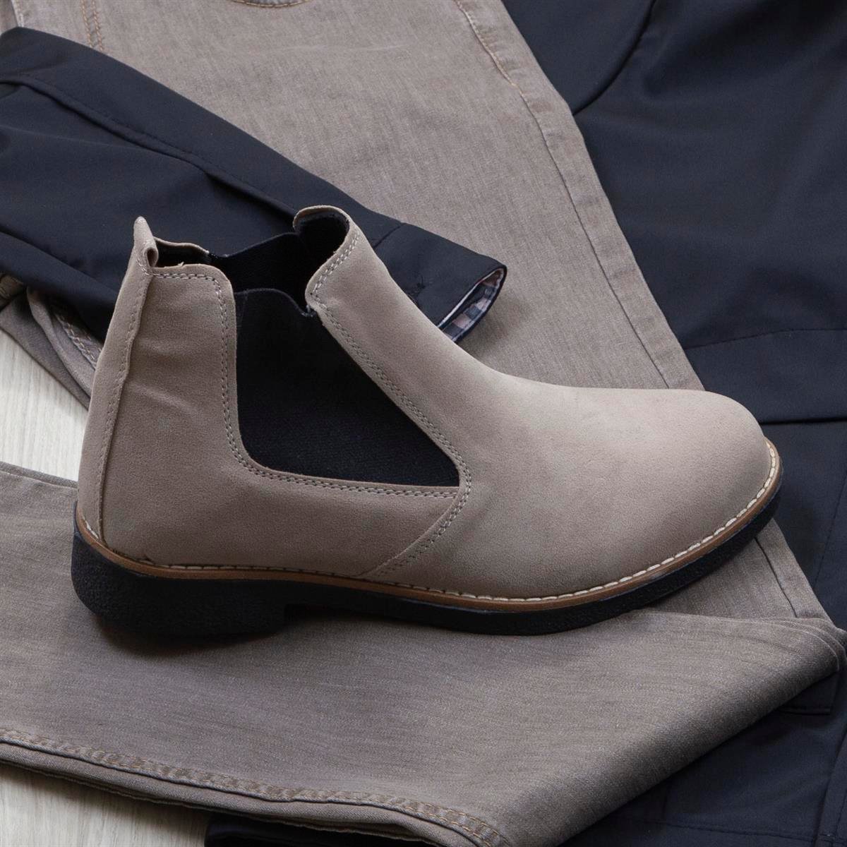 Siyah Ceket Boğazlı Body Pantolon Bot Kombin