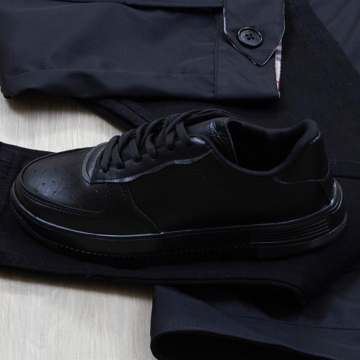 Siyah Ceket Tişört Pantolon Ayakkabı Kombin