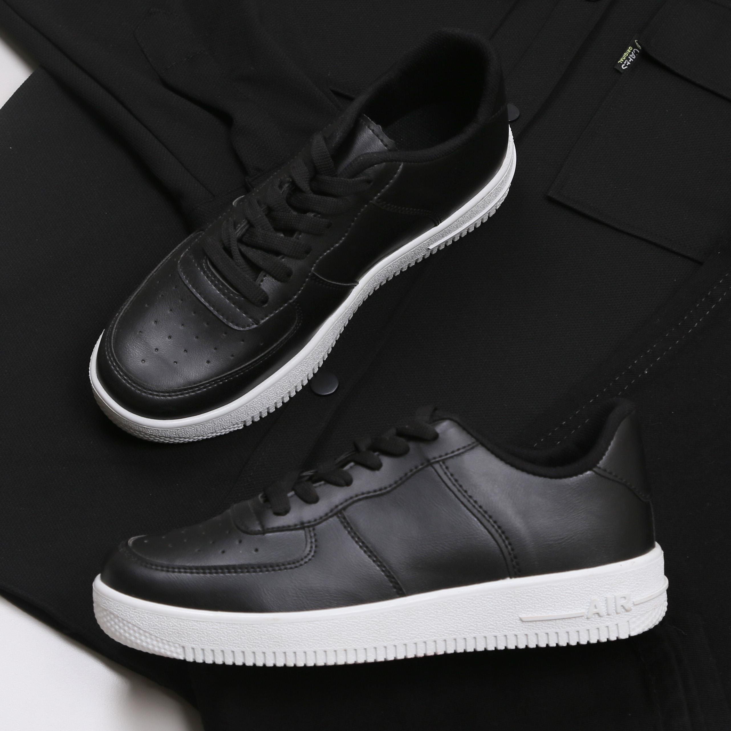 Siyah Cepli Gömlek Pantolon Ayakkabı Kombini