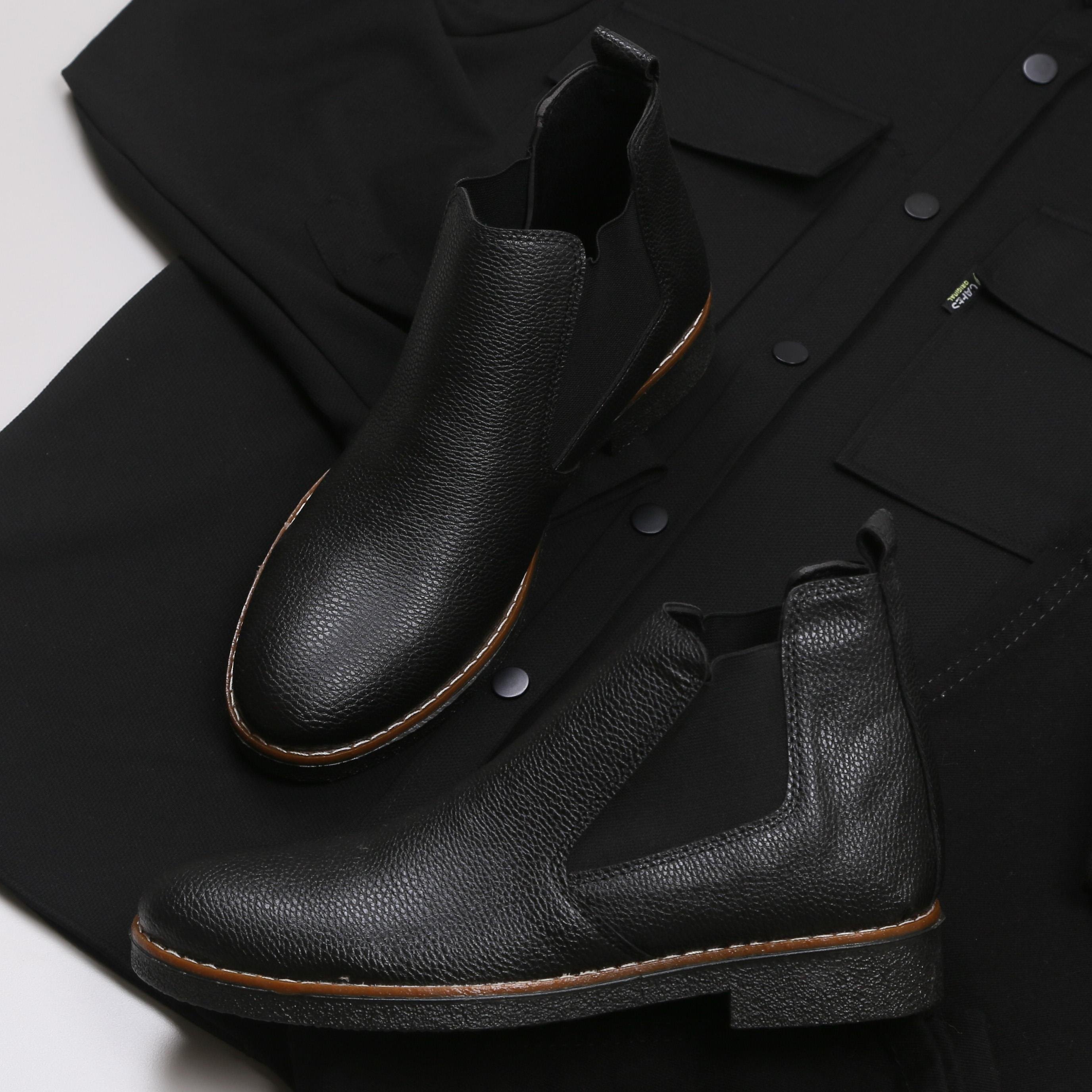 Siyah Cepli Gömlek Pantolon Bot Kombini