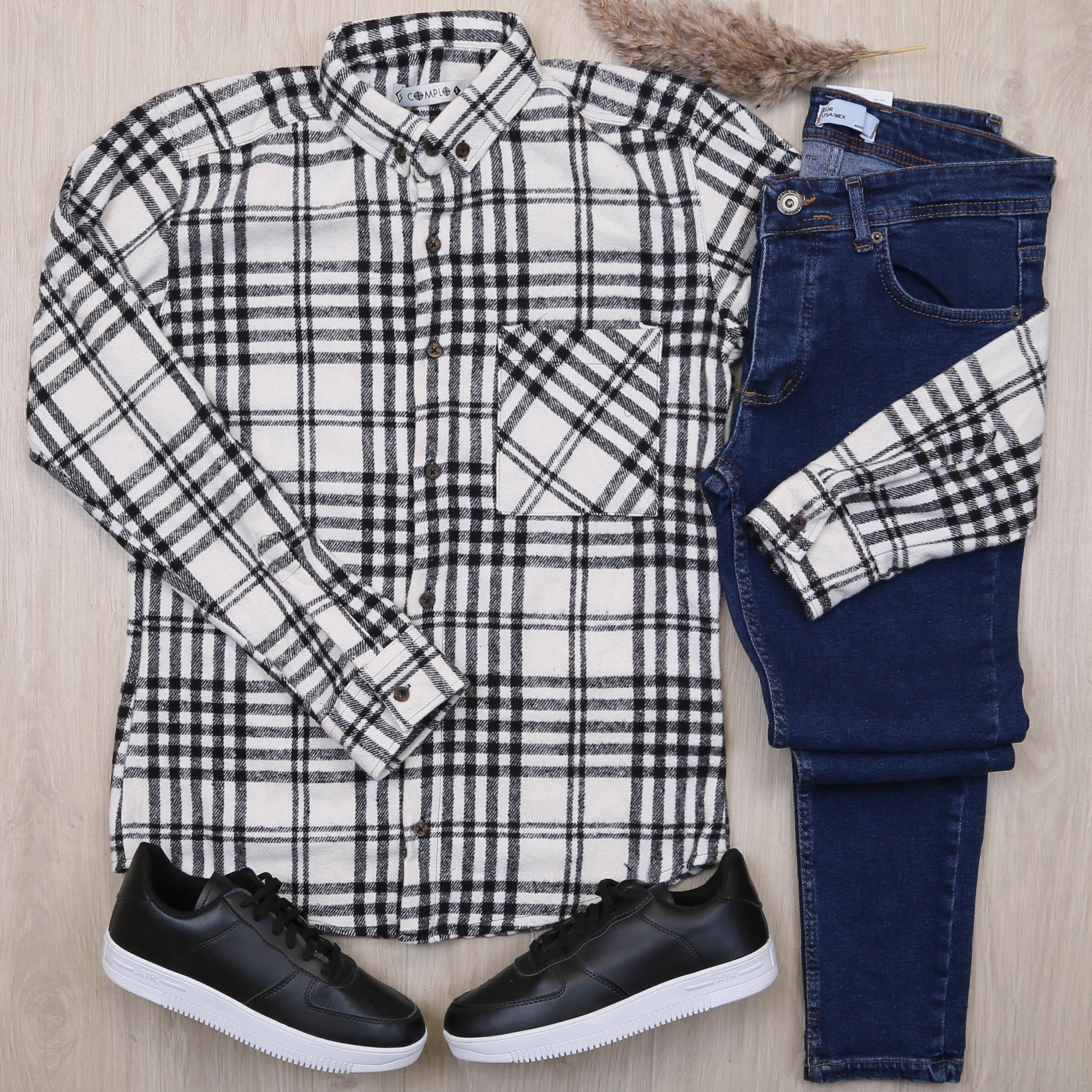 Siyah Çizgili Ekose Gömlek Ayakkabı Lacivert Kot Pantolon Kombin