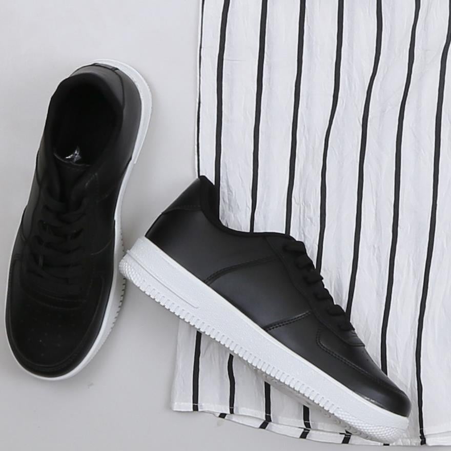 Siyah Çizgili Kısa Kol Gömlek Pantolon Kombini