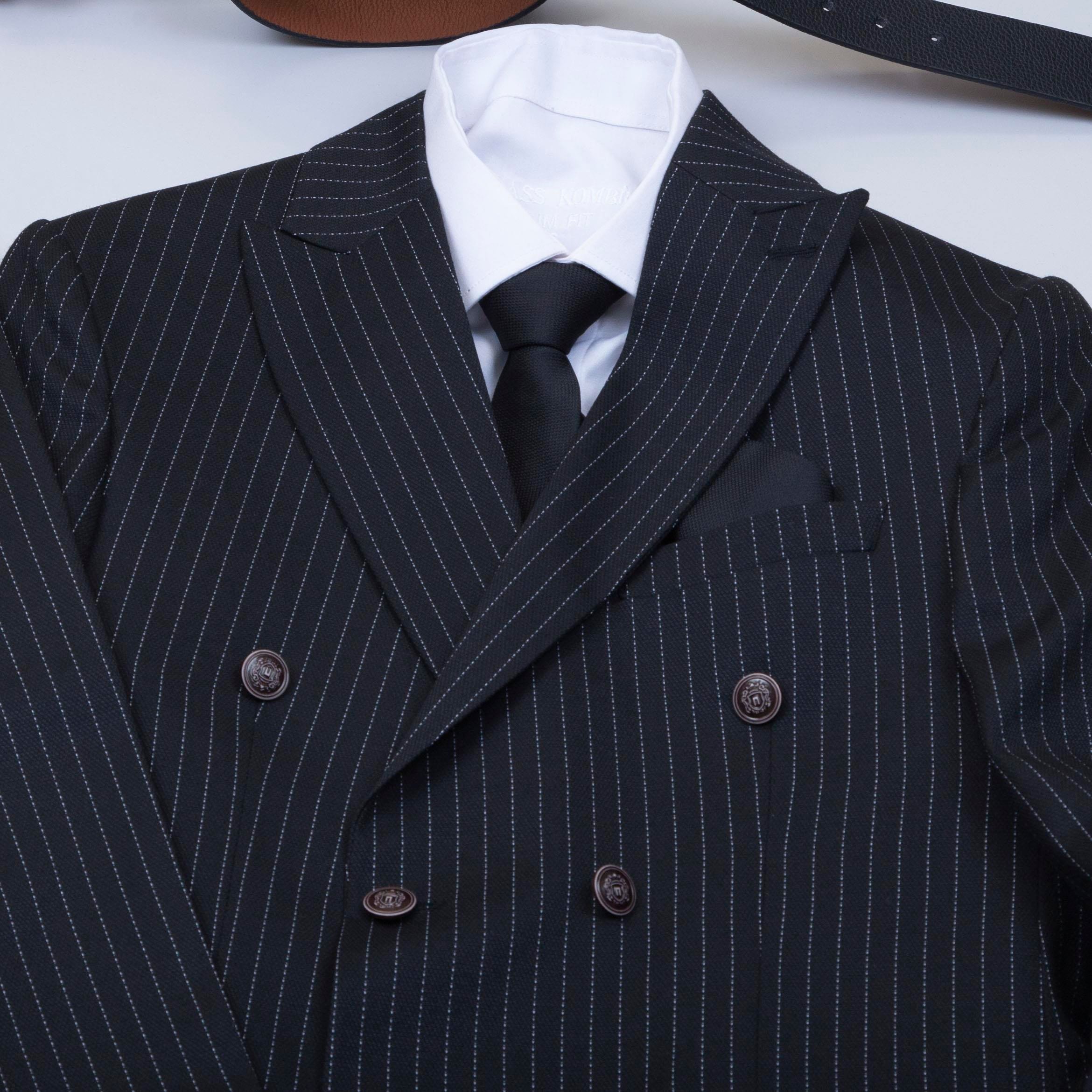 Siyah Çizgili Kruvaze Takım Elbise Kombini