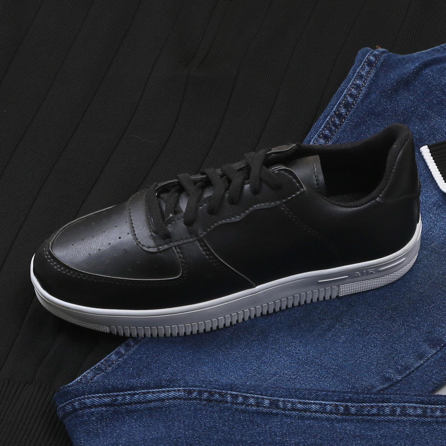 Siyah Çizgili Triko Polo Yaka Pantolon Ayakkabı Kombin