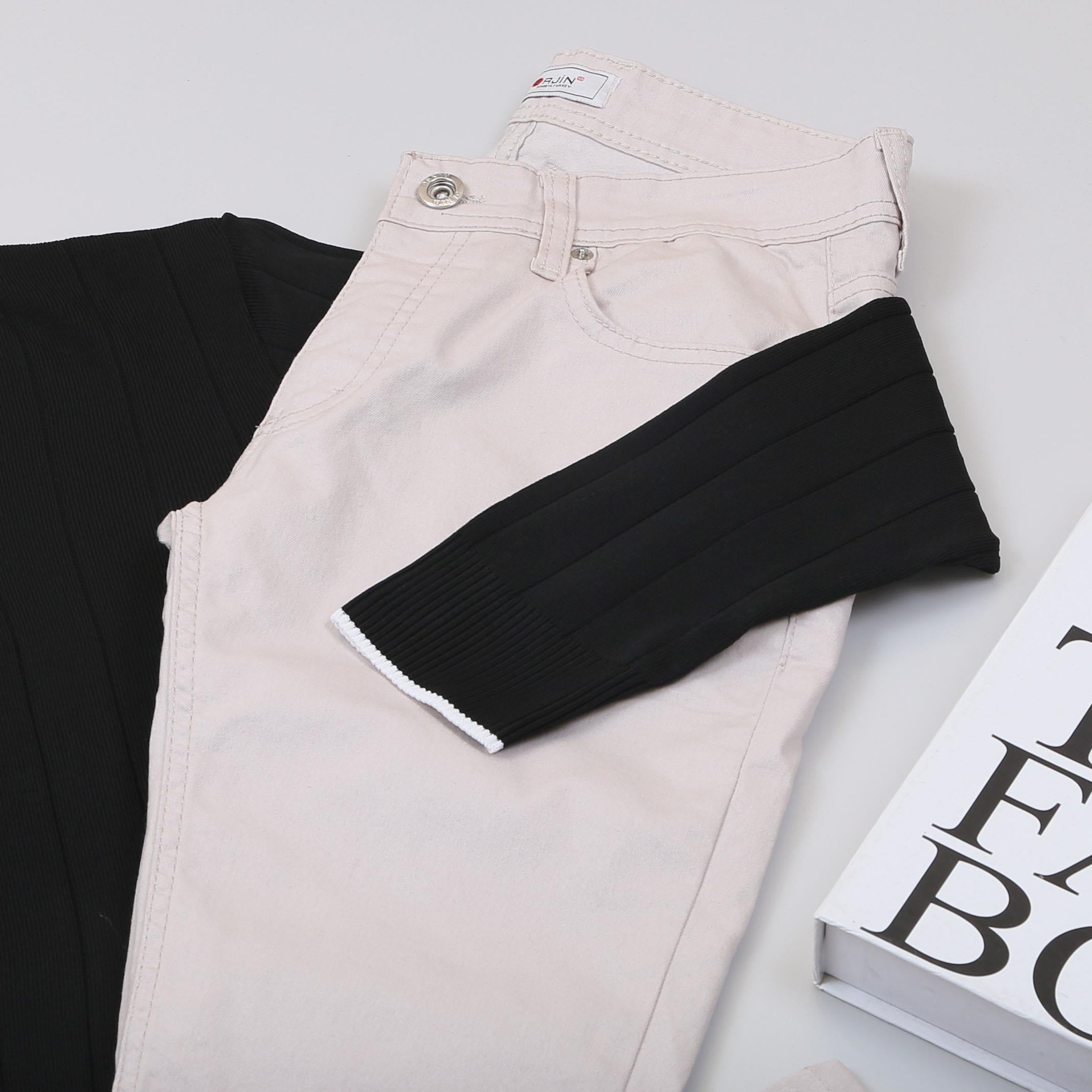 Siyah Çizgili Triko Polo Yaka Pantolon Bot Kombin