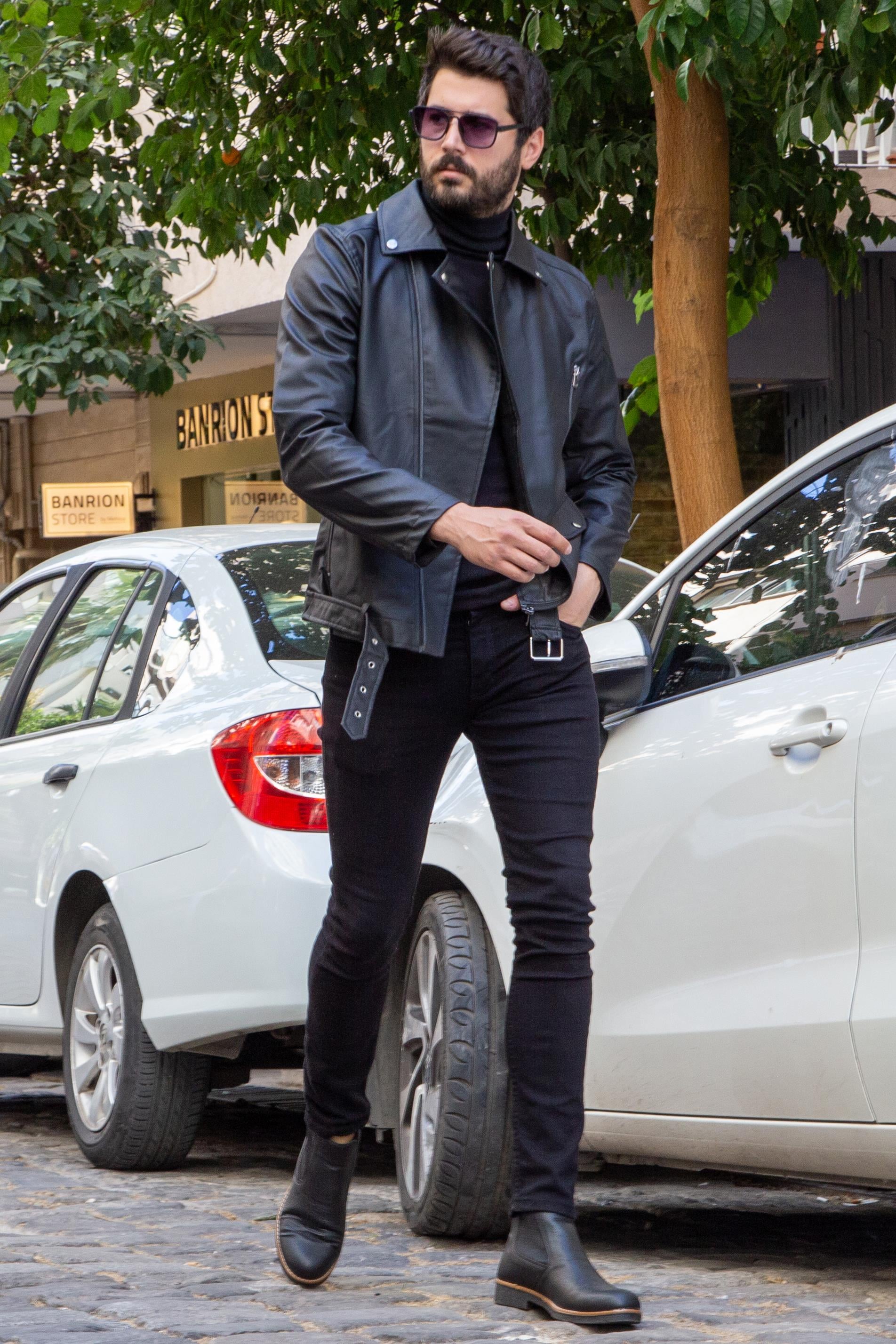 Siyah Deri Ceket Kombini