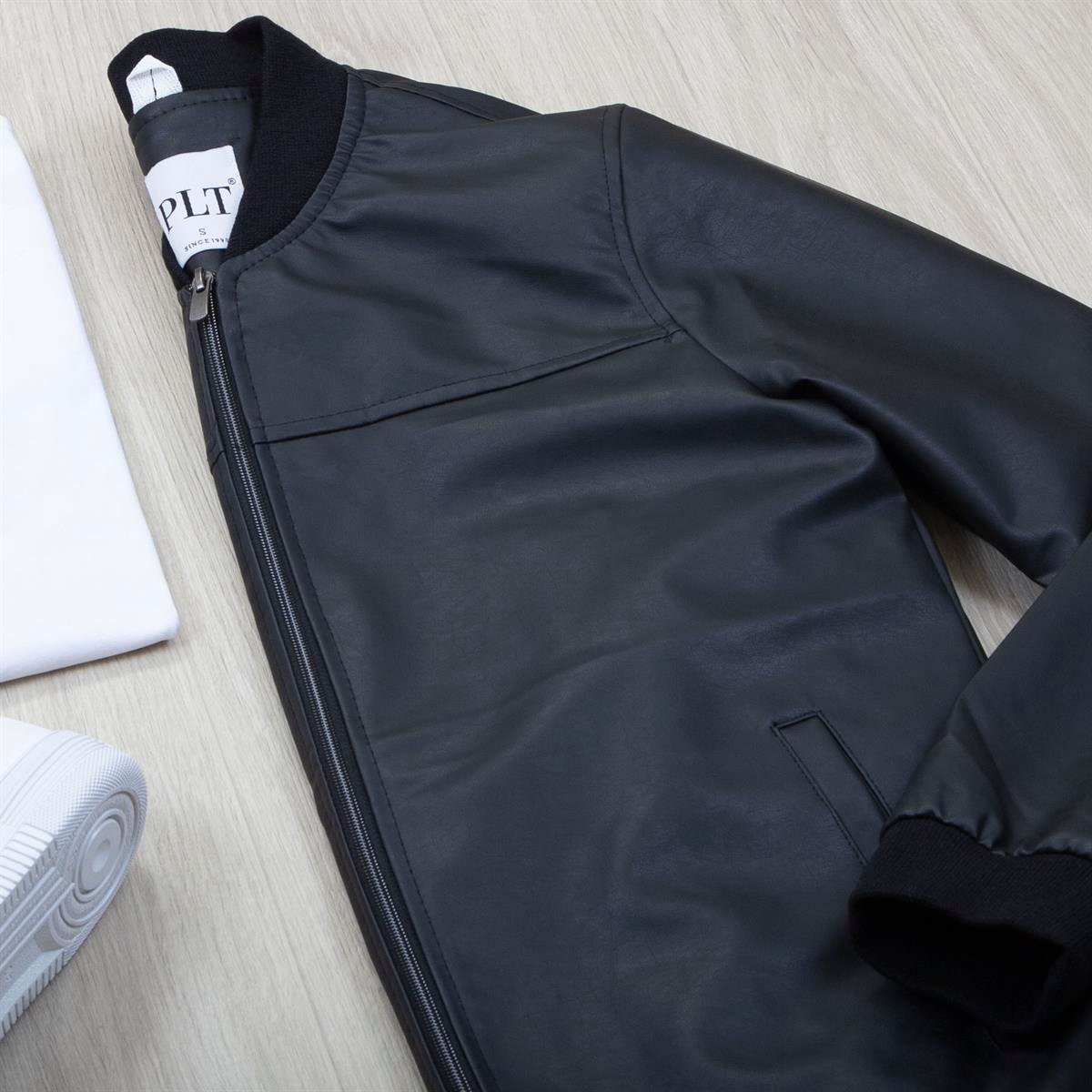 Siyah Deri Ceket Tişört Pantolon Ayakkabı Kombin