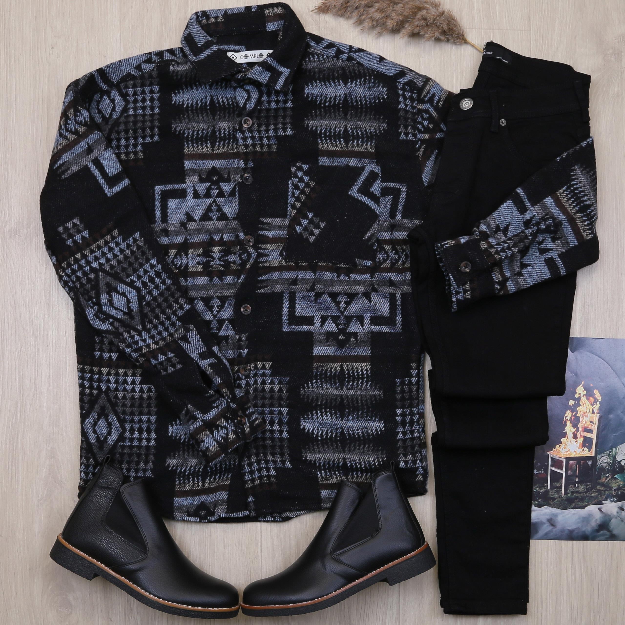 Siyah Etnik Desenli Gömlek Bot Siyah Kot Pantolon Kombin