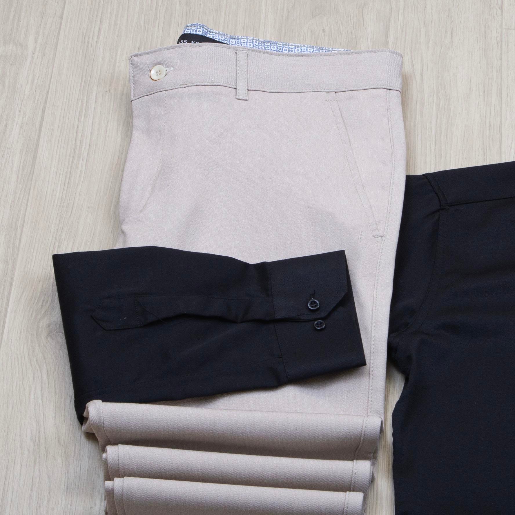 Siyah Gömlek Bej Pantolon Kombin