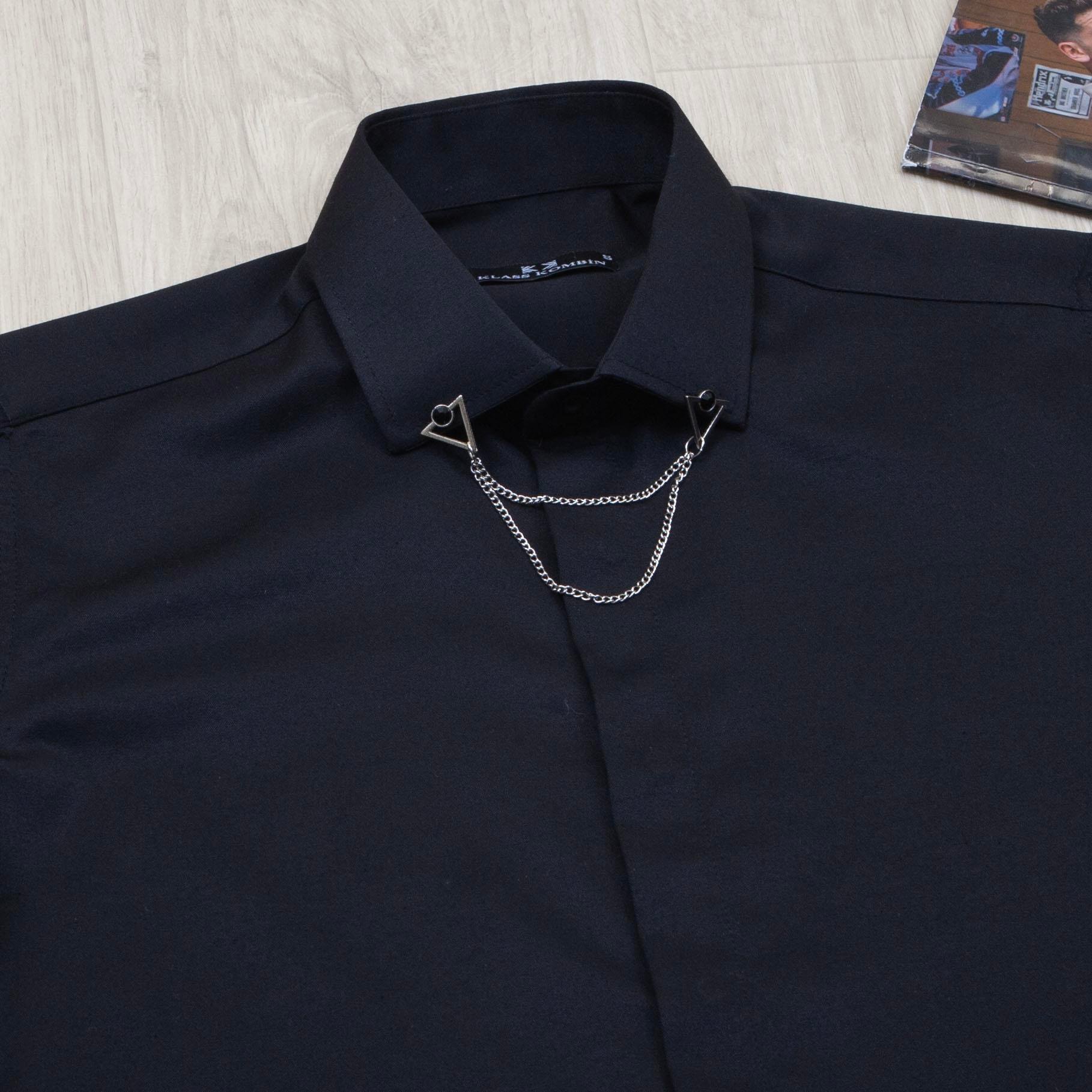 Siyah Gömlek Bej Pantolon Kombin