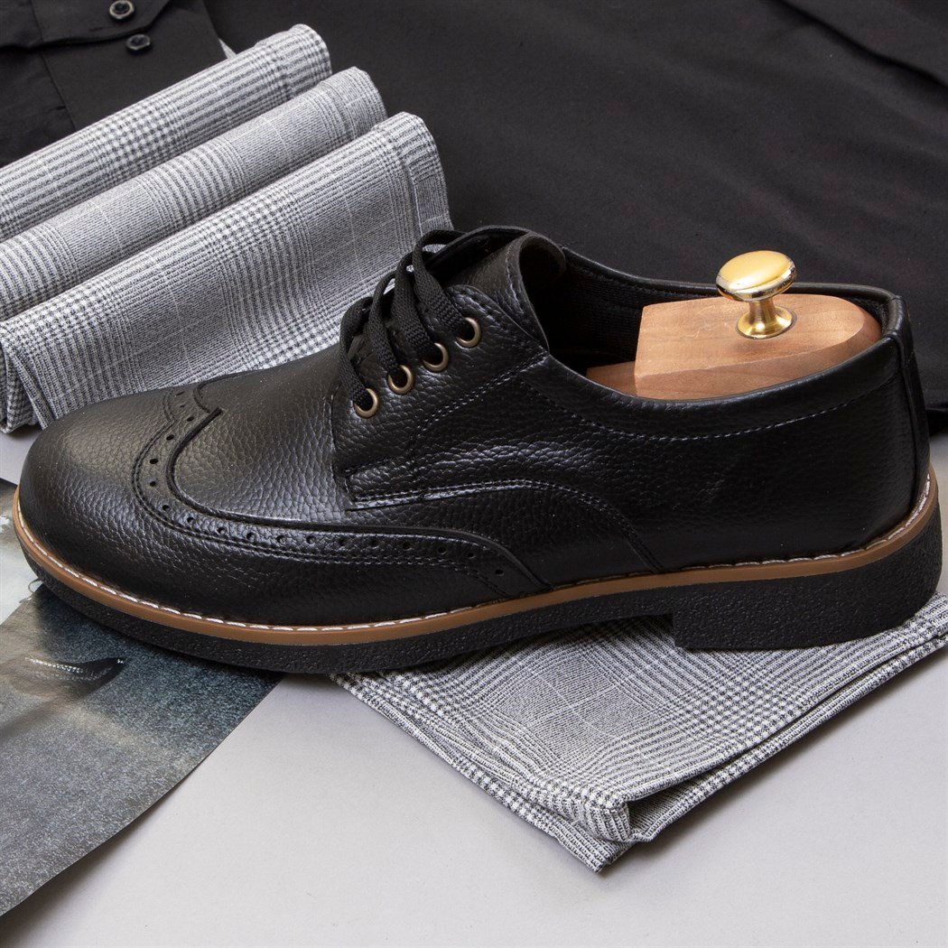 Siyah Gömlek Ekoseli Pantolon Ayakkabı Kombin