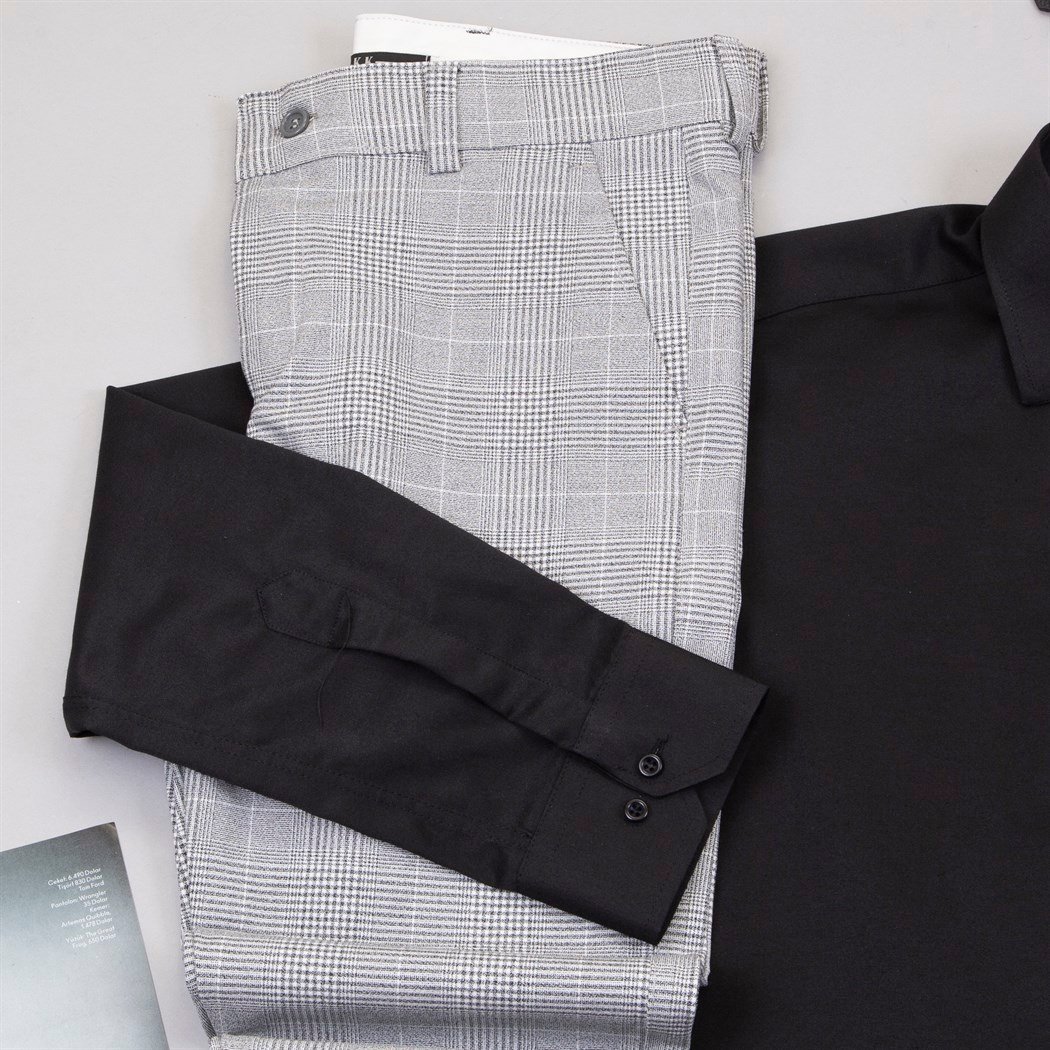 Siyah Gömlek Ekoseli Pantolon Ayakkabı Kombin