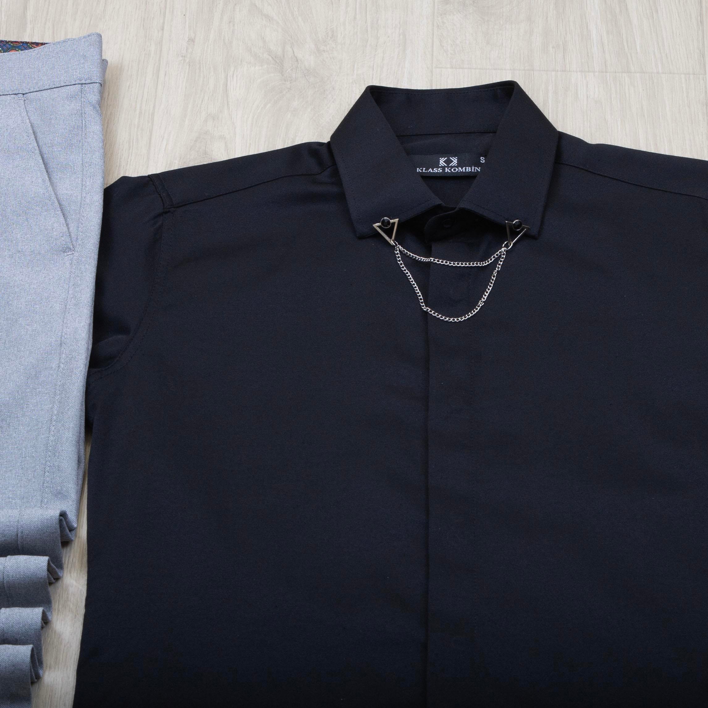 Siyah Gömlek Gri Pantolon Kombin