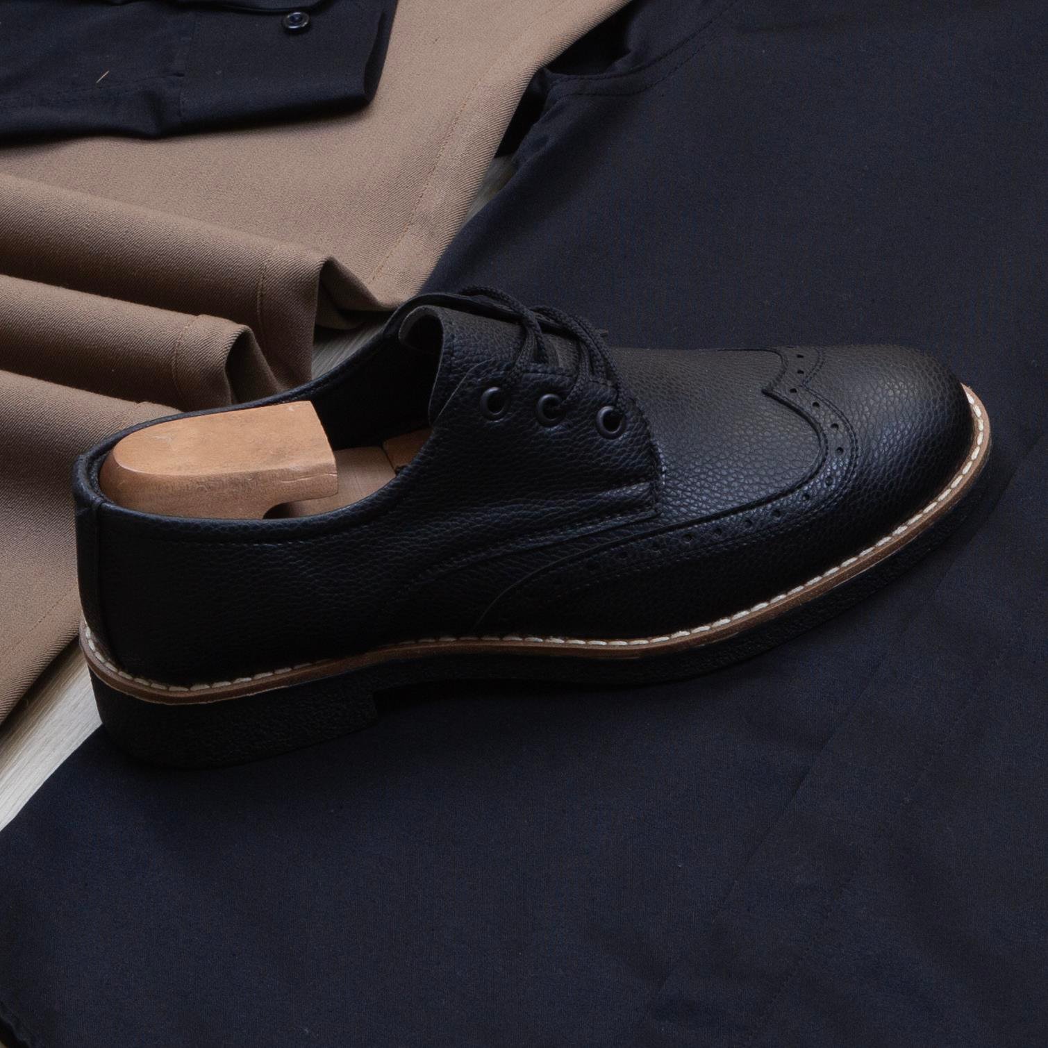 Siyah Gömlek Kahve Pantolon Ayakkabı Kombin