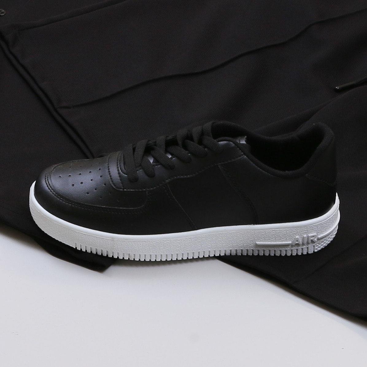 Siyah Gömlek Şort  Ayakkabı Kombin