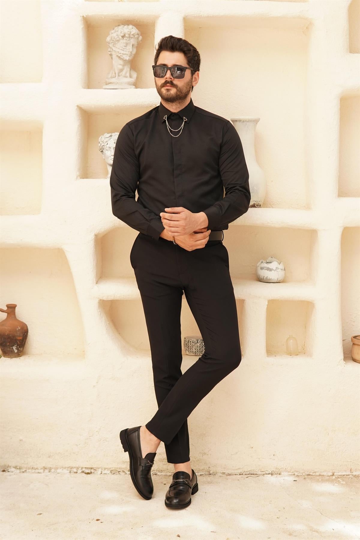 Siyah Gömlekli Klasik Kombin
