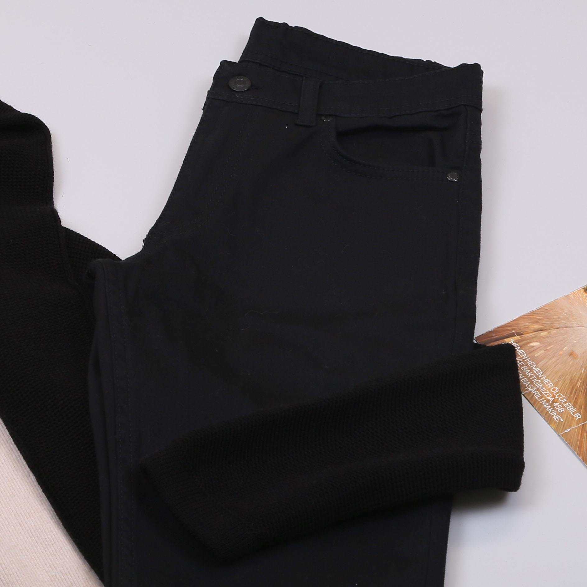 Siyah Kapşonlu Hırka Boğazlı Body Pantolon Bot Kombin