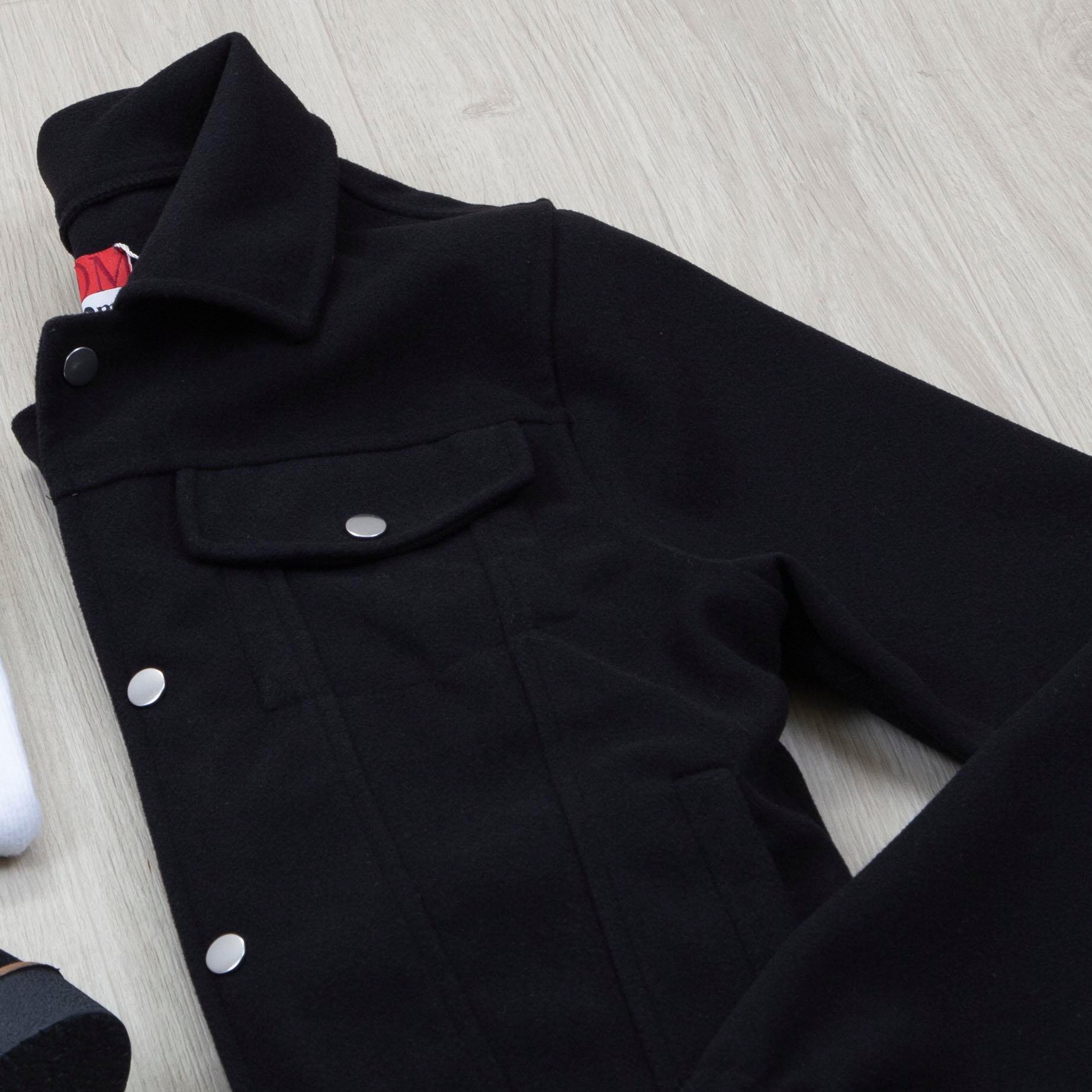 Siyah Kaşe Ceket Boğazlı Body Pantolon Bot Kombin