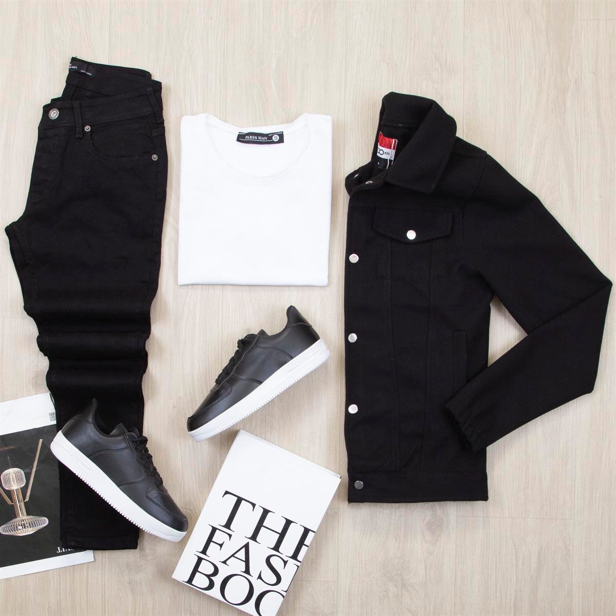 Siyah Kaşe Ceket Tişört Pantolon Ayakkabı Kombin