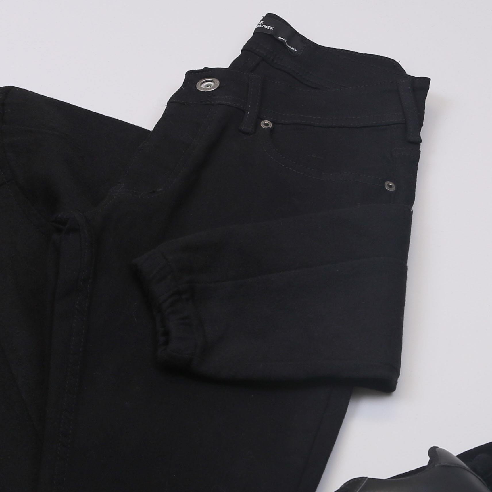 Siyah Kaşe Ceket Tişört Pantolon Ayakkabı Kombin