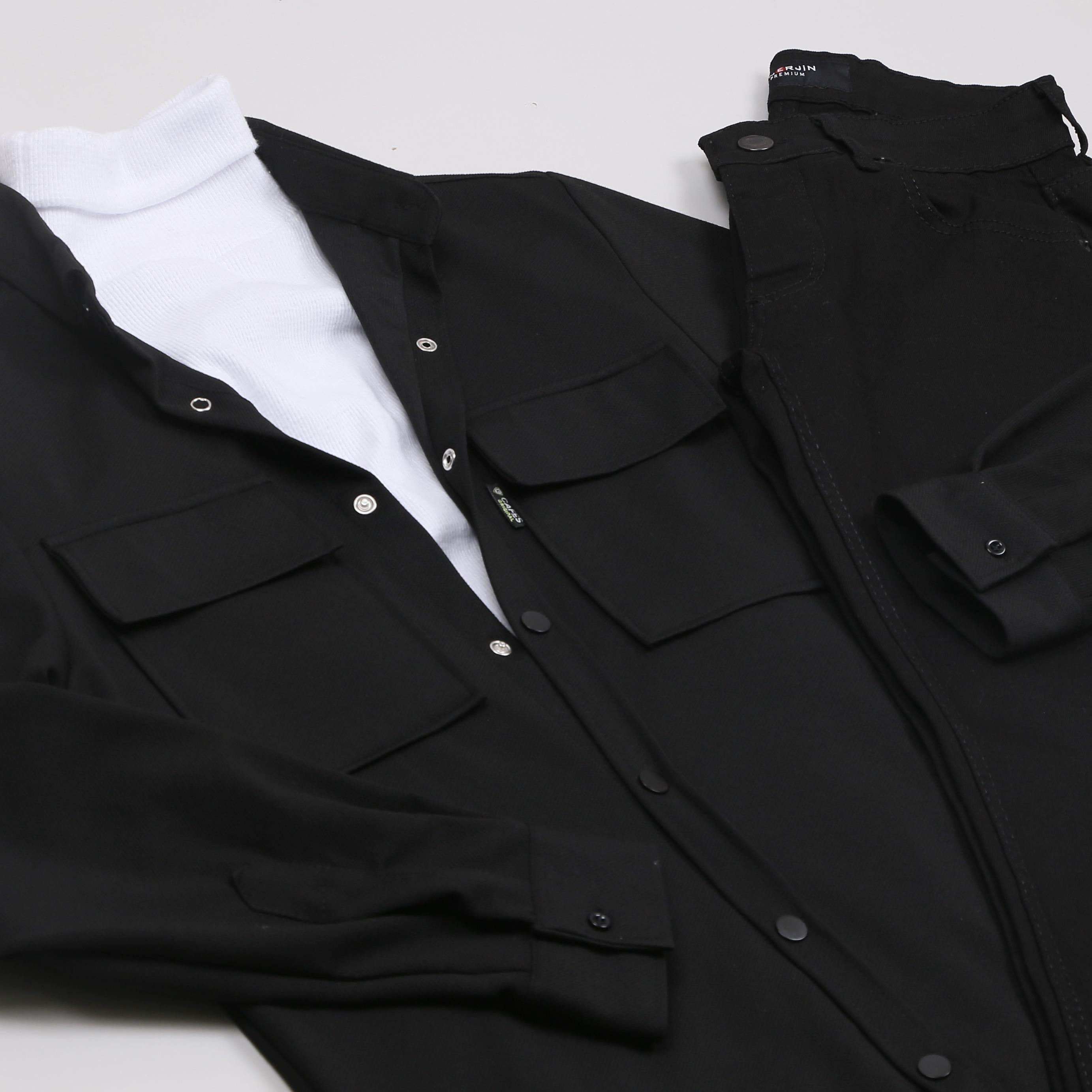 Siyah Kaşe Gömlek Boğazlı Body Pantolon Bot Kombin