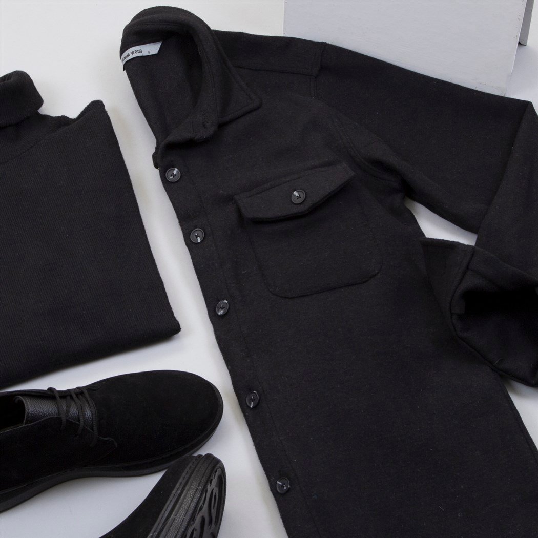 Siyah Kaşe Gömlek Boğazlı Kazak Pantolon Bot Kombin