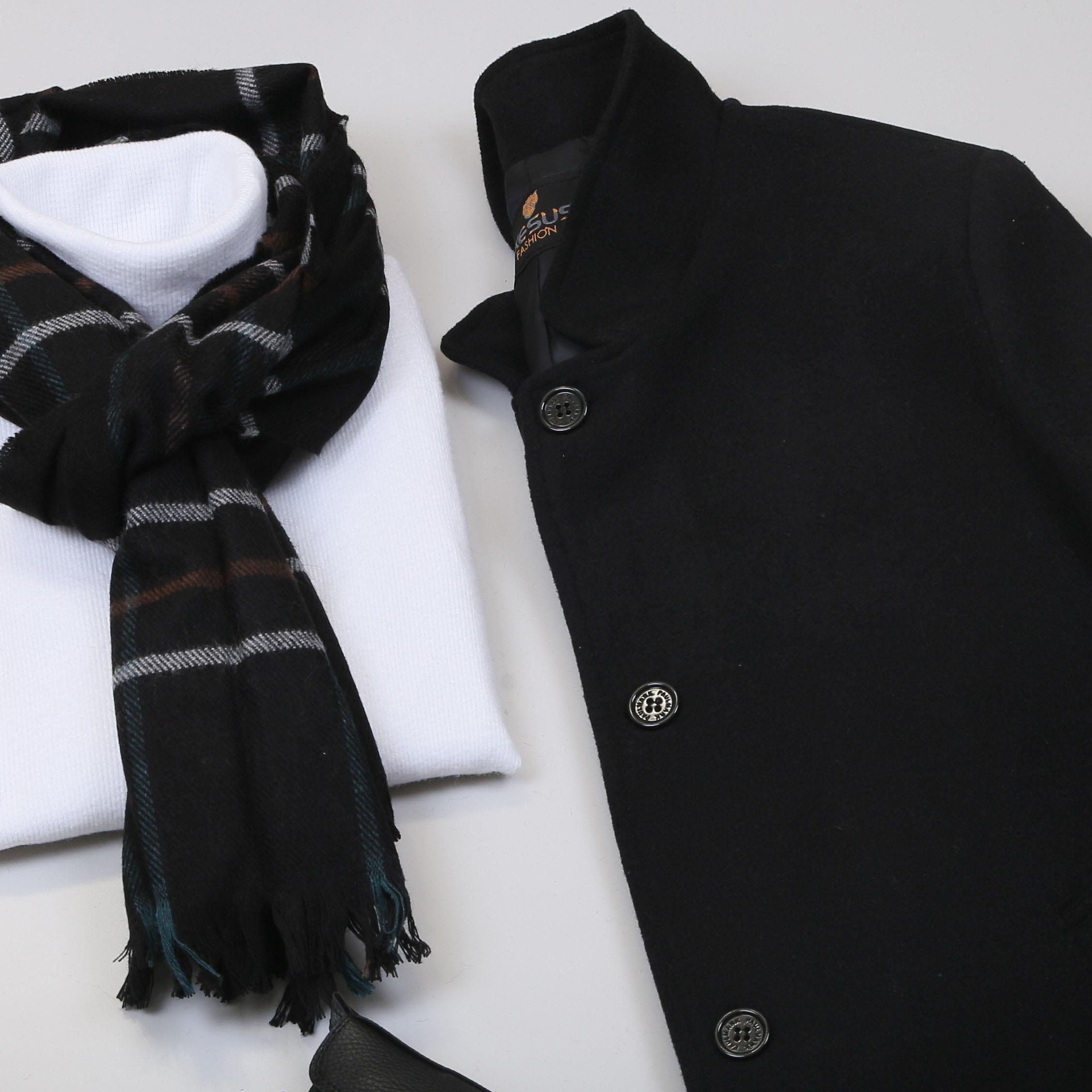 Siyah Kaşe Kaban Boğazlı Body Pantolon Bot Kombin