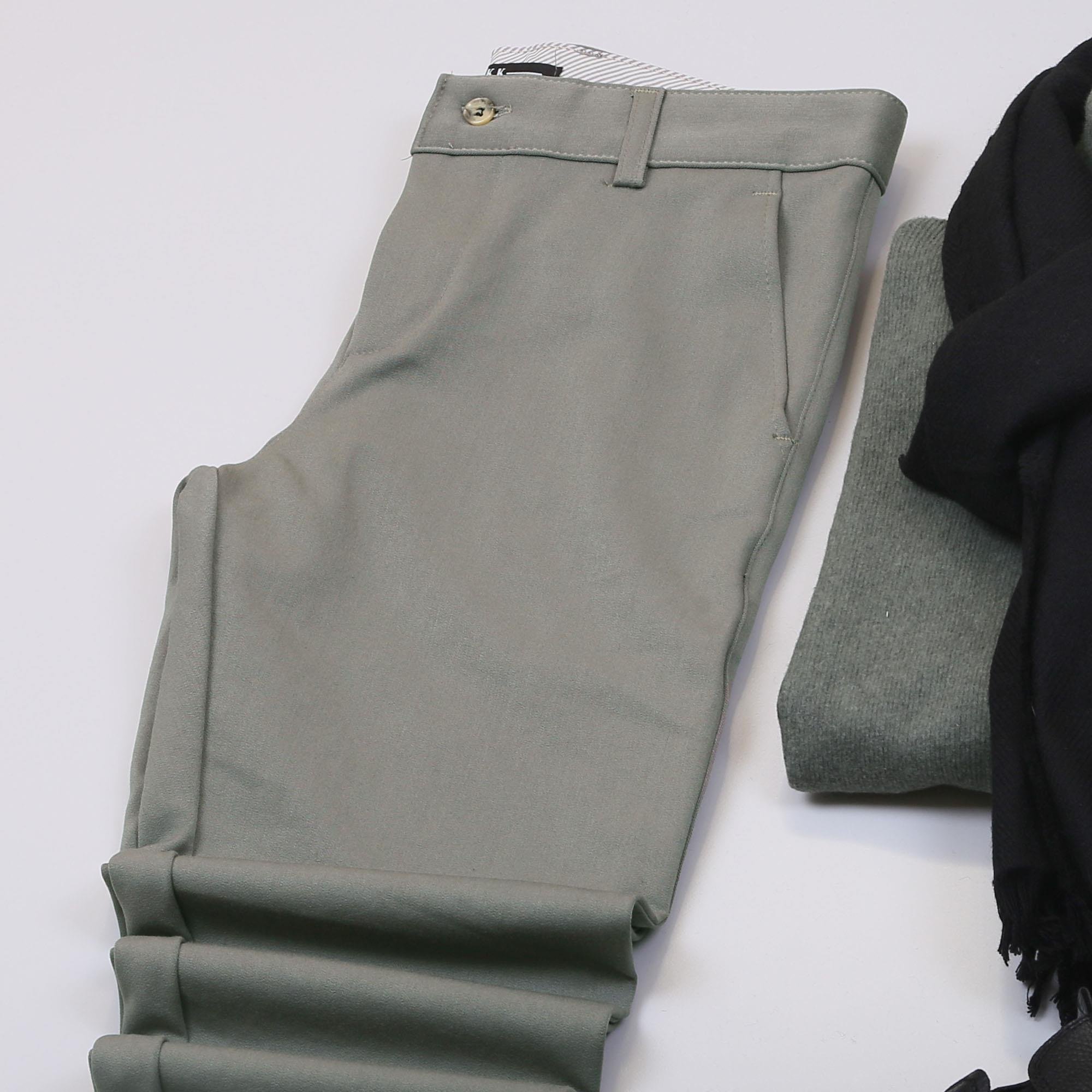 Siyah Kaşe Kaban Boğazlı Body Pantolon Bot Kombin