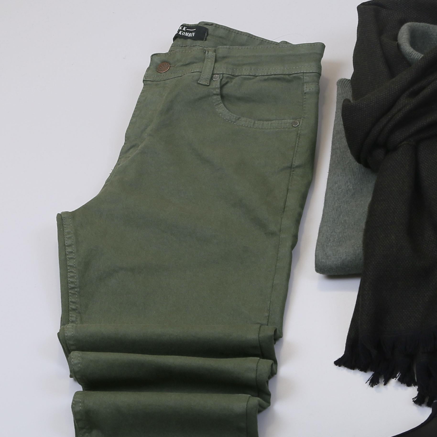 Siyah Kaşe Kaban Boğazlı Body Pantolon Ayakkabı Kombin