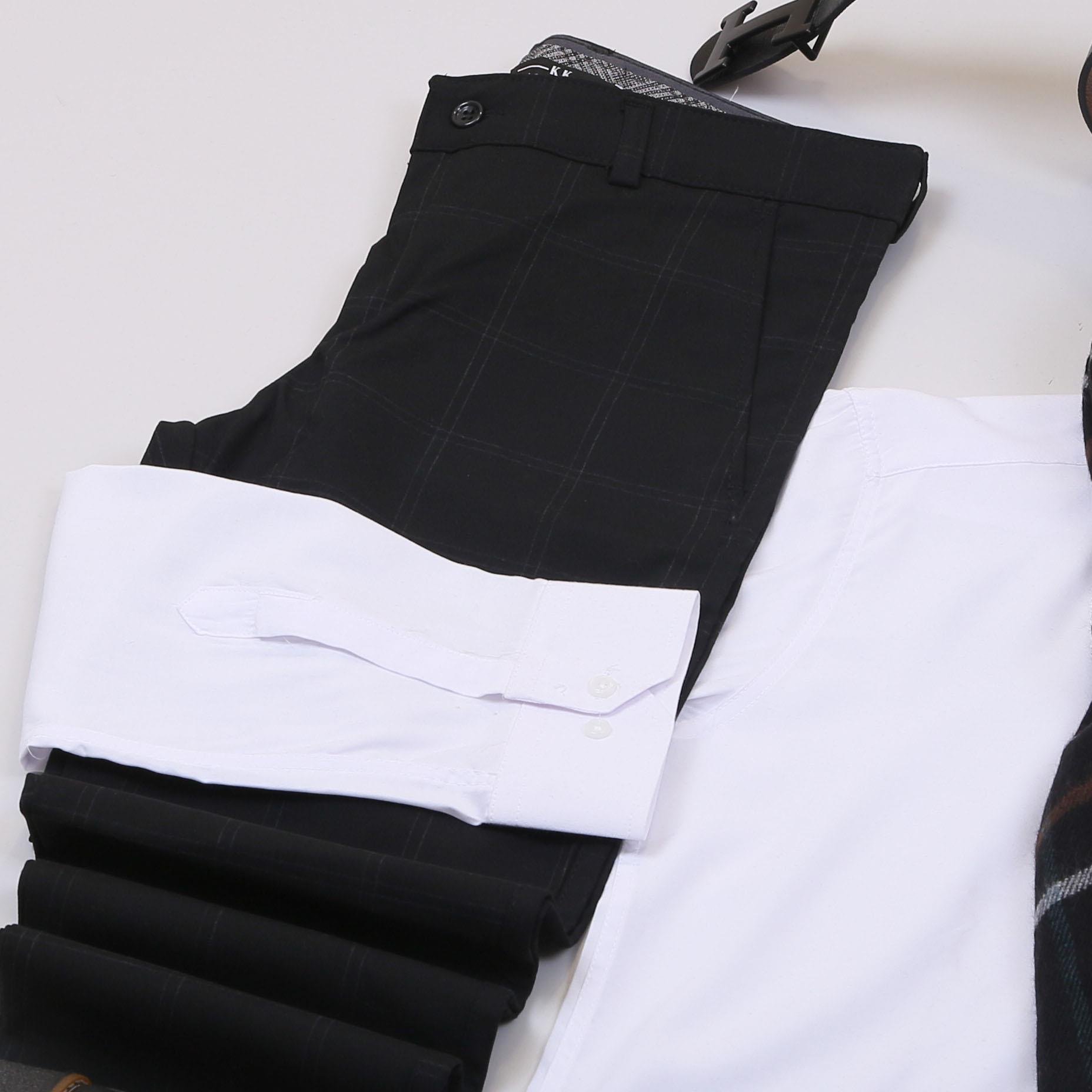 Siyah Kaşe Kaban Gömlek Pantolon Bot Kombin