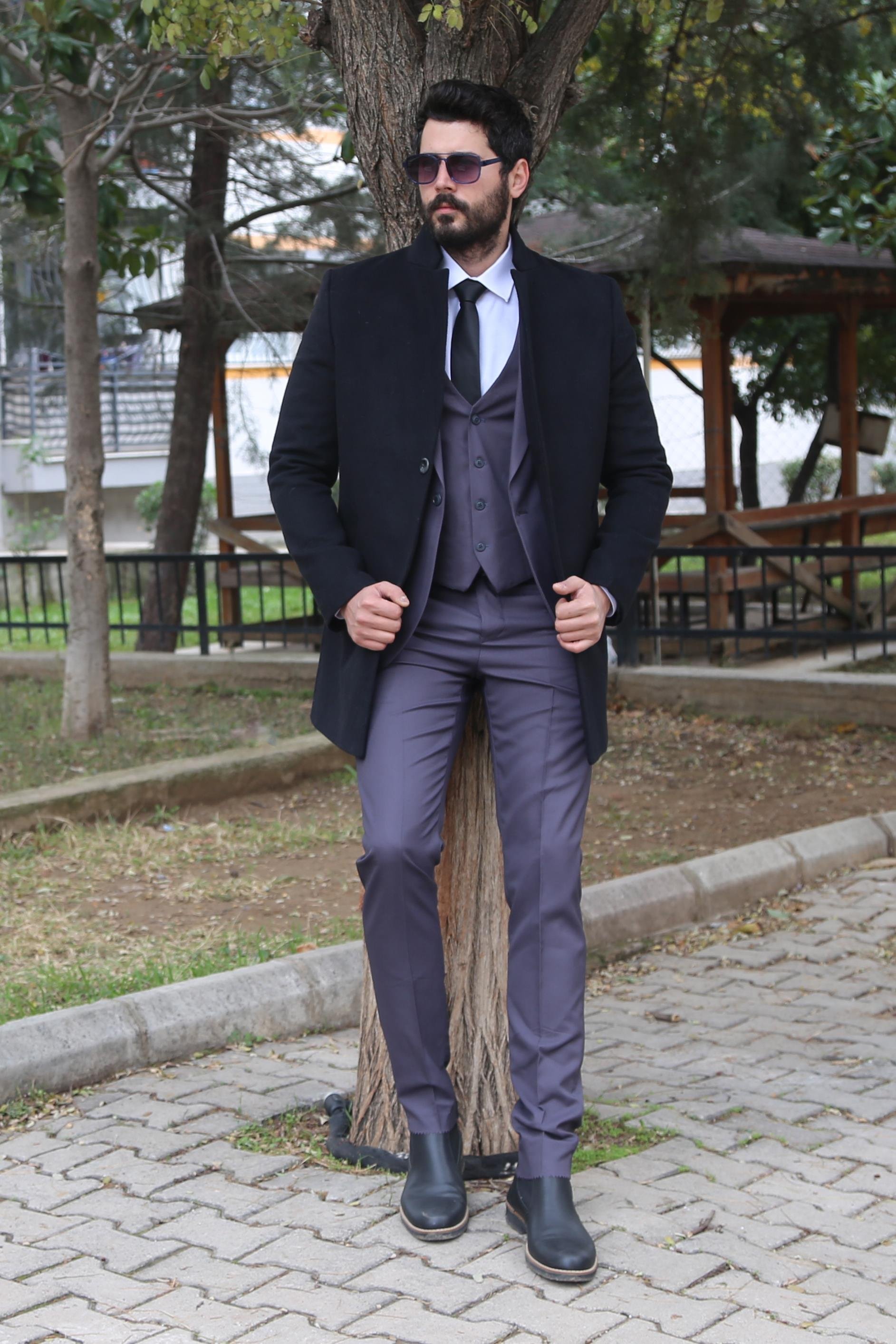 Siyah Kaşe Kabanlı Füme Takım Elbise Kombini